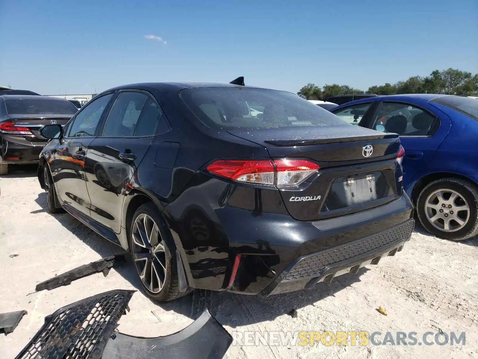 3 Photograph of a damaged car 5YFS4RCE2LP039367 TOYOTA COROLLA 2020