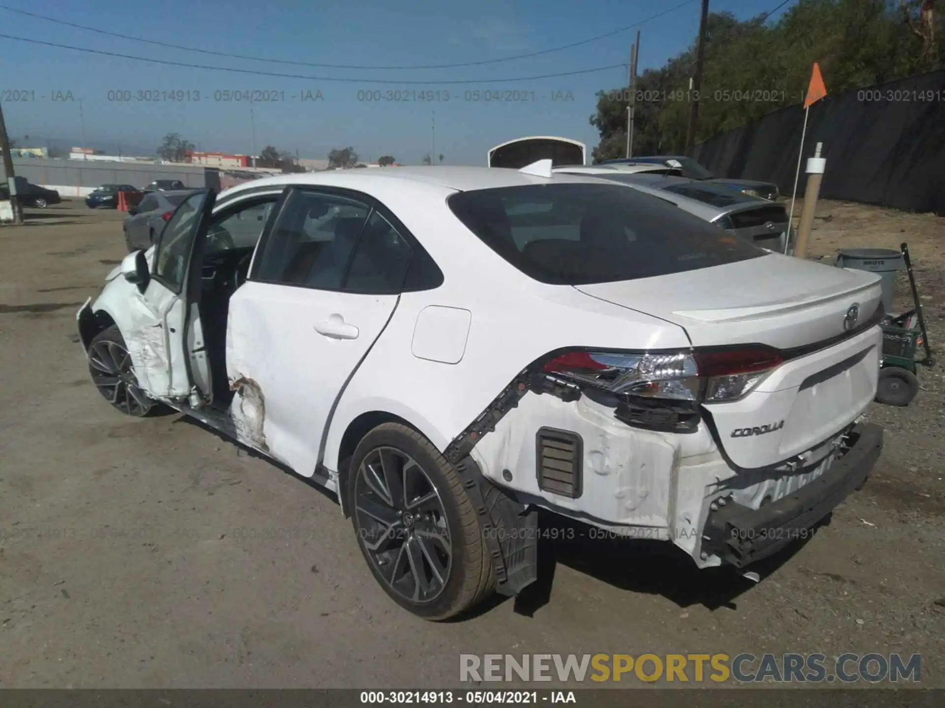 3 Photograph of a damaged car 5YFS4RCE2LP039417 TOYOTA COROLLA 2020