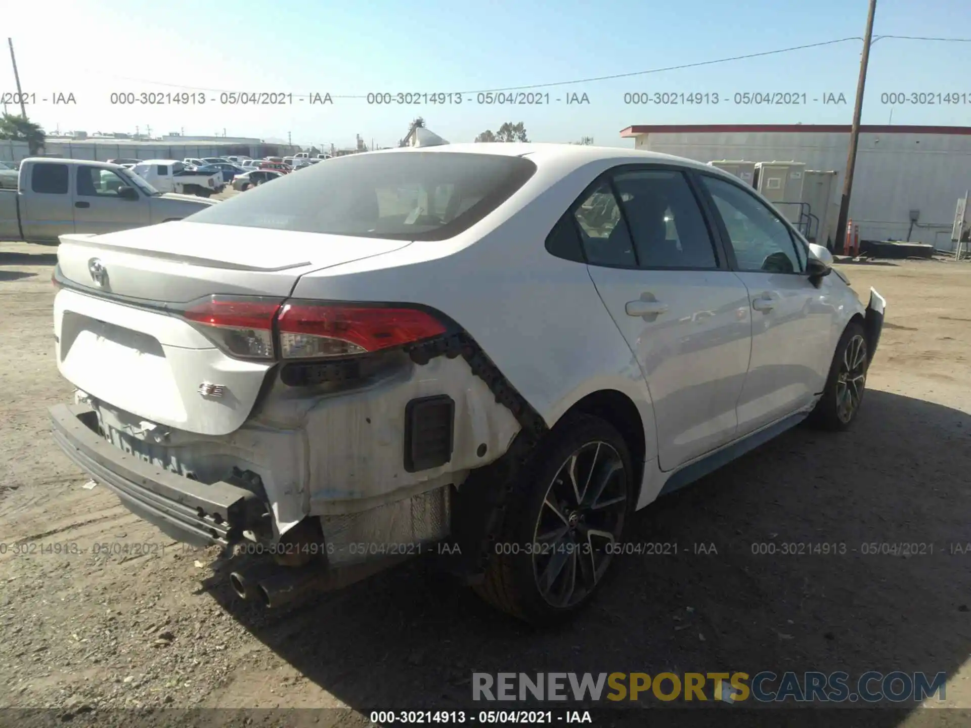 4 Photograph of a damaged car 5YFS4RCE2LP039417 TOYOTA COROLLA 2020