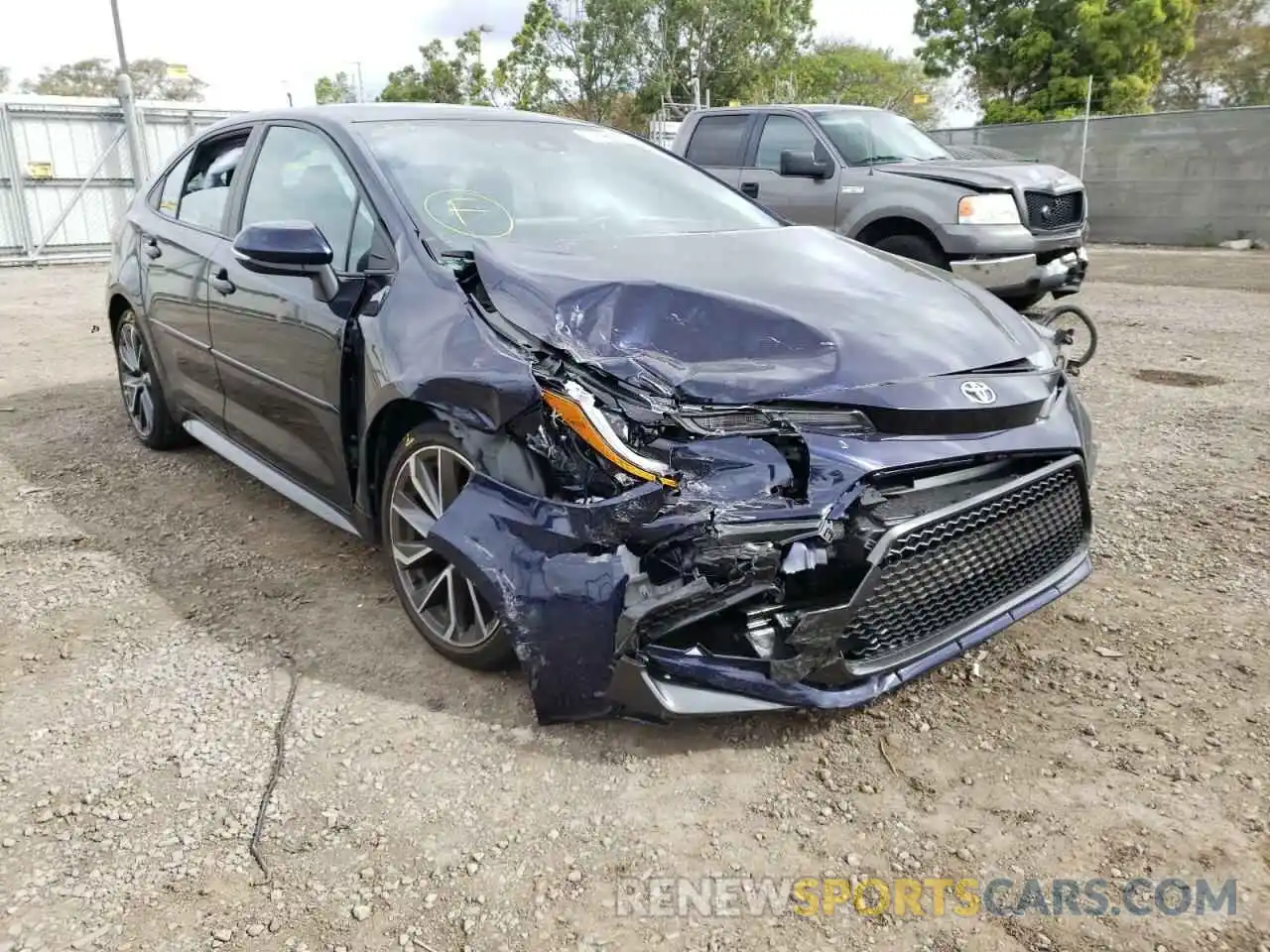 1 Photograph of a damaged car 5YFS4RCE2LP041040 TOYOTA COROLLA 2020