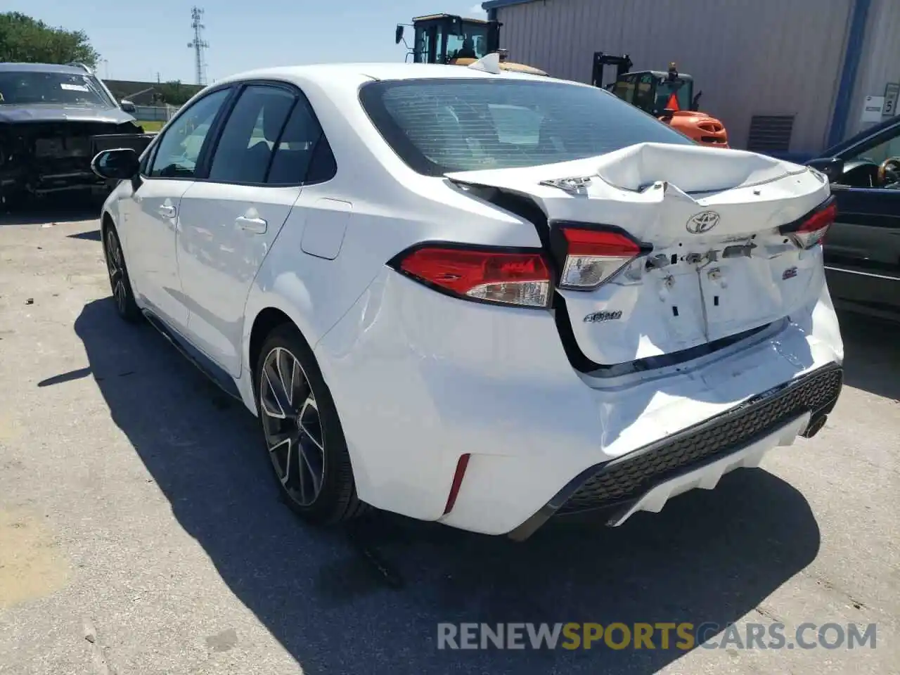 3 Photograph of a damaged car 5YFS4RCE2LP041930 TOYOTA COROLLA 2020