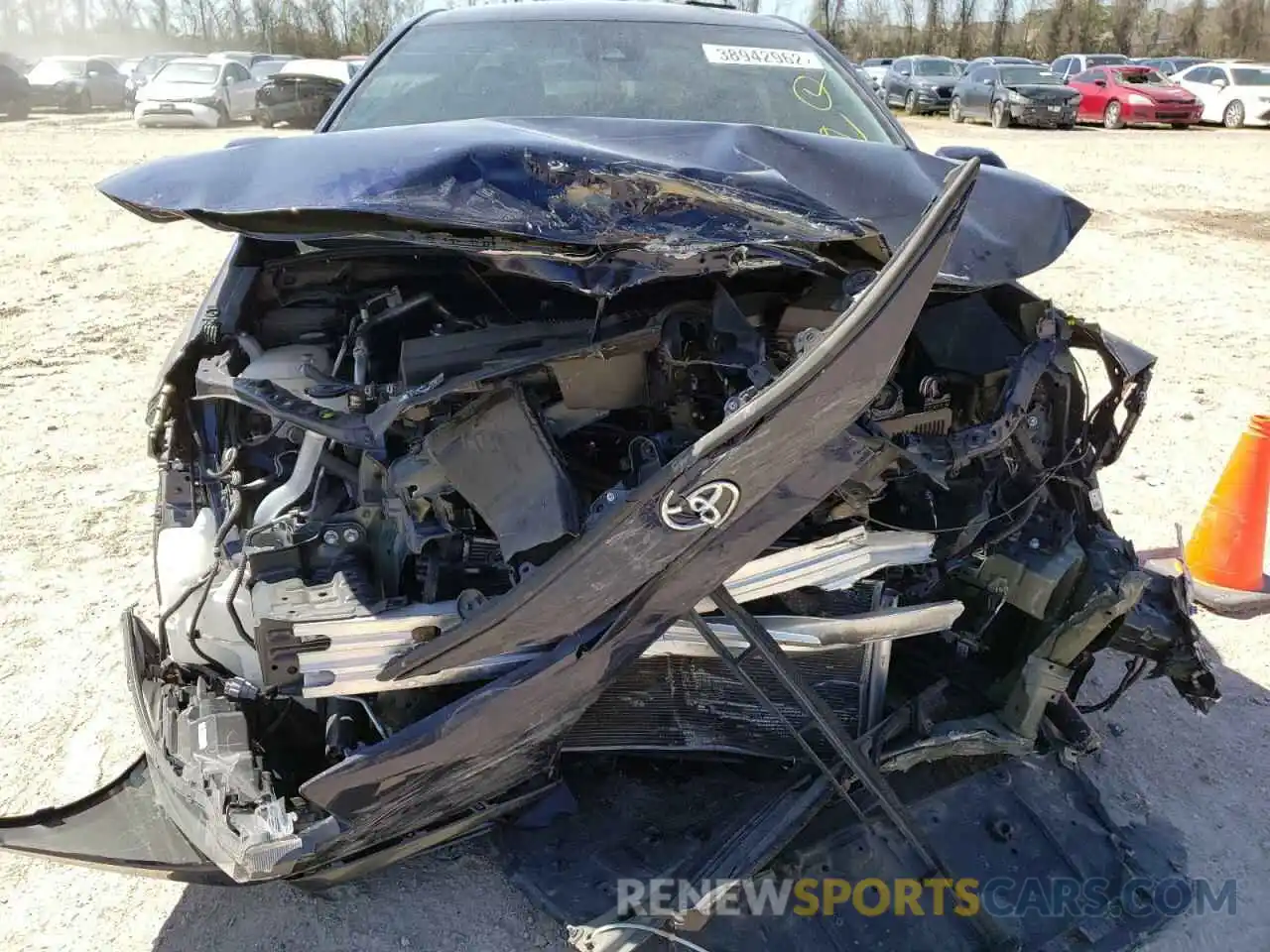 9 Photograph of a damaged car 5YFS4RCE2LP044522 TOYOTA COROLLA 2020