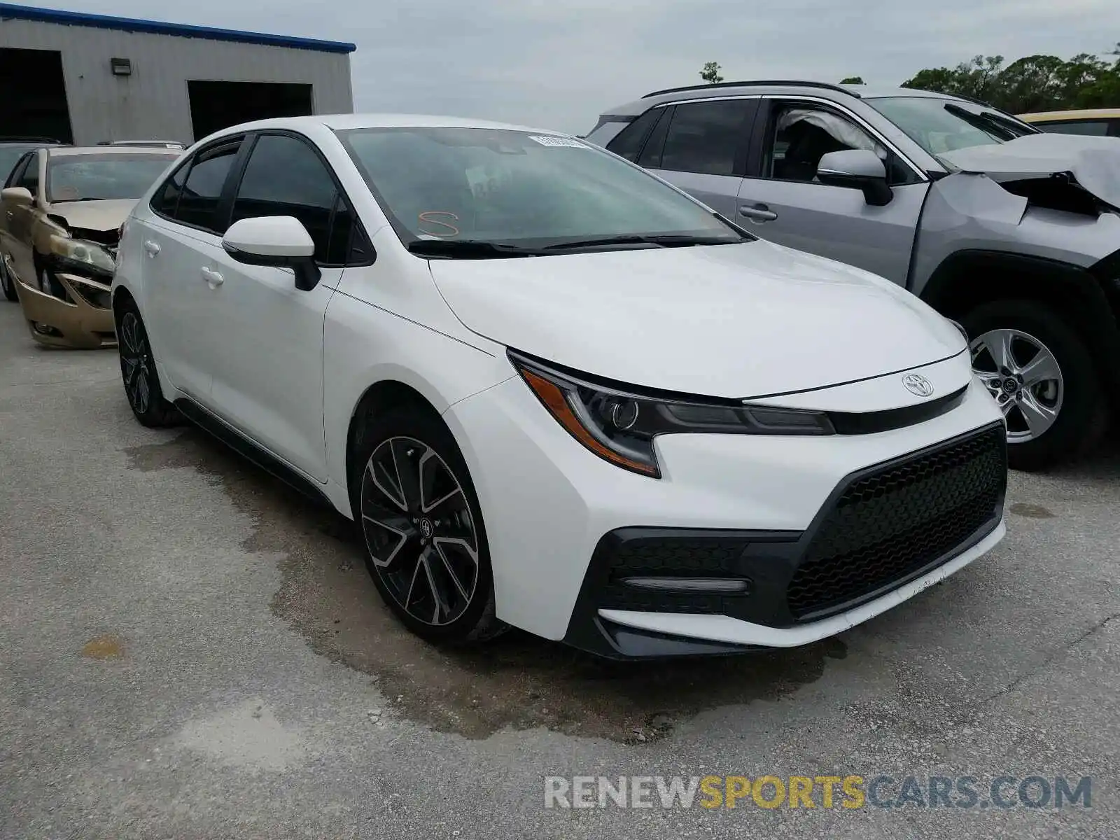 1 Photograph of a damaged car 5YFS4RCE2LP047033 TOYOTA COROLLA 2020