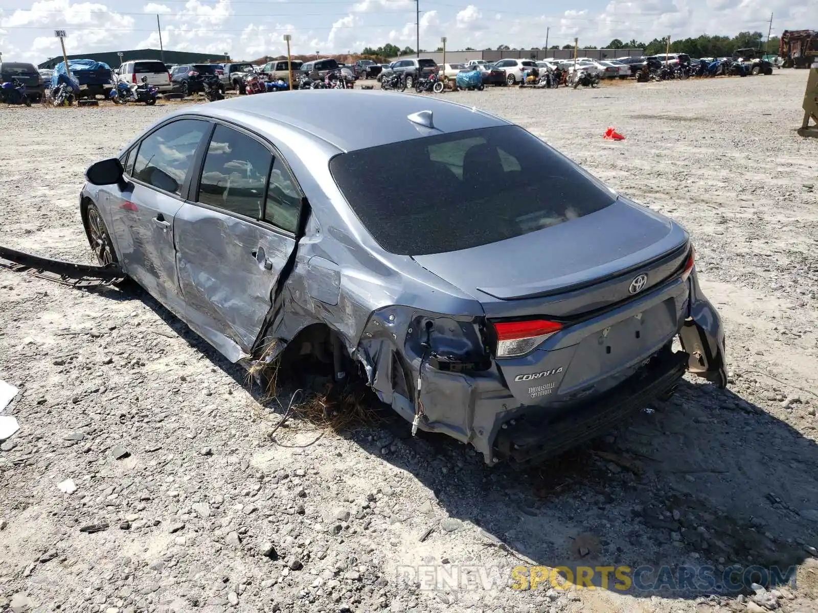 3 Photograph of a damaged car 5YFS4RCE2LP047422 TOYOTA COROLLA 2020