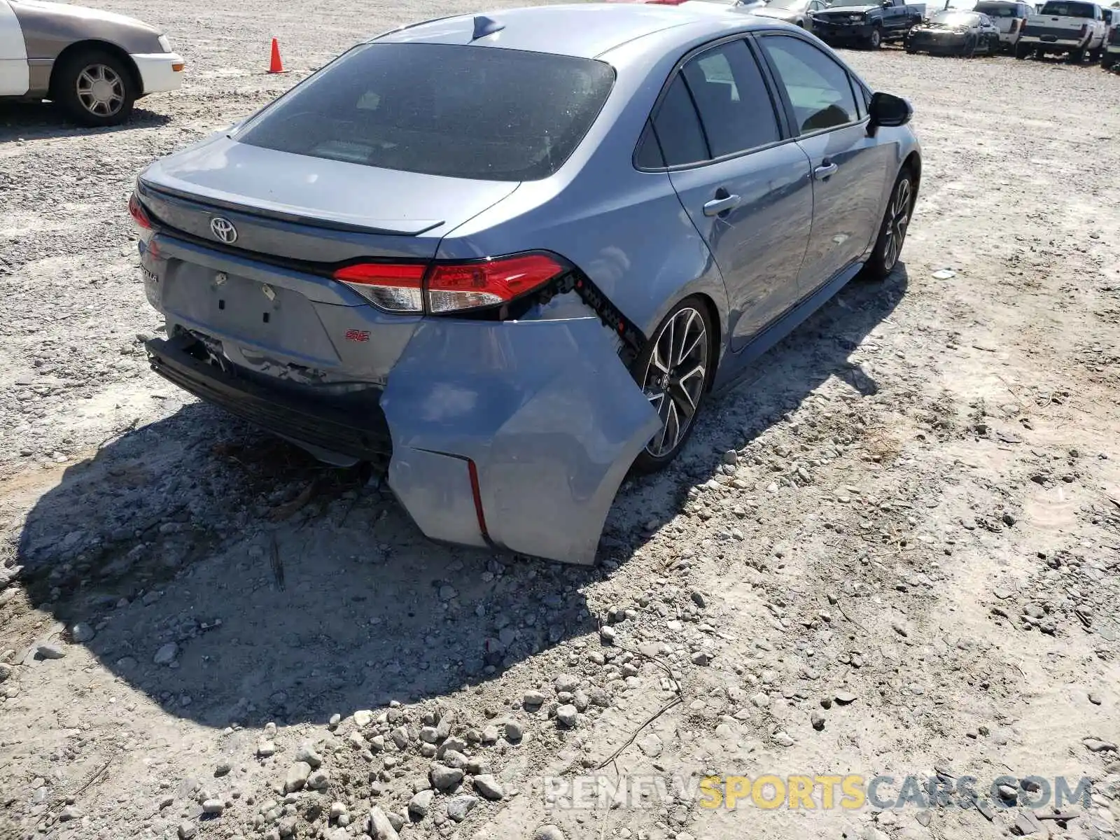 4 Photograph of a damaged car 5YFS4RCE2LP047422 TOYOTA COROLLA 2020