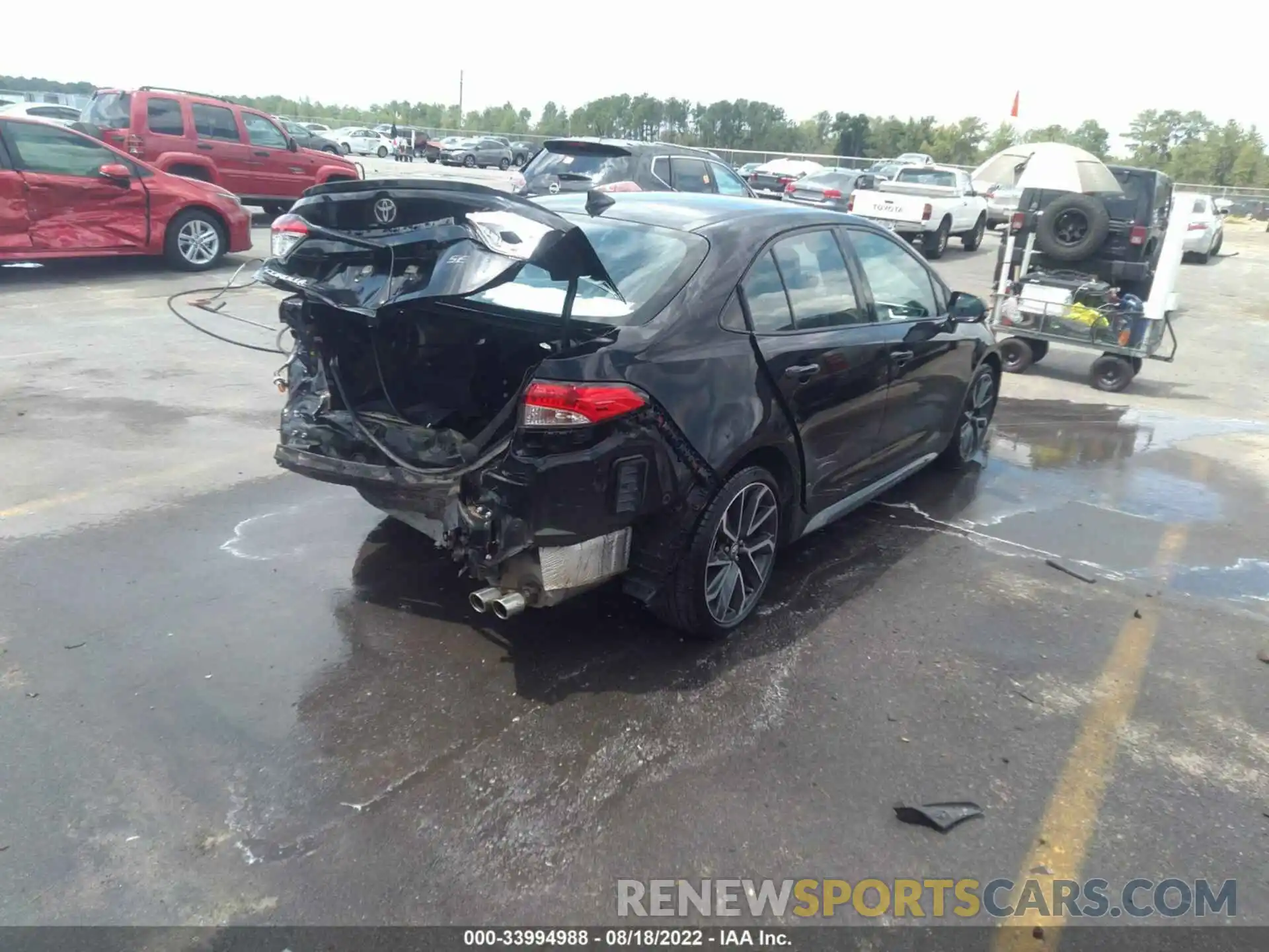 4 Photograph of a damaged car 5YFS4RCE2LP047551 TOYOTA COROLLA 2020