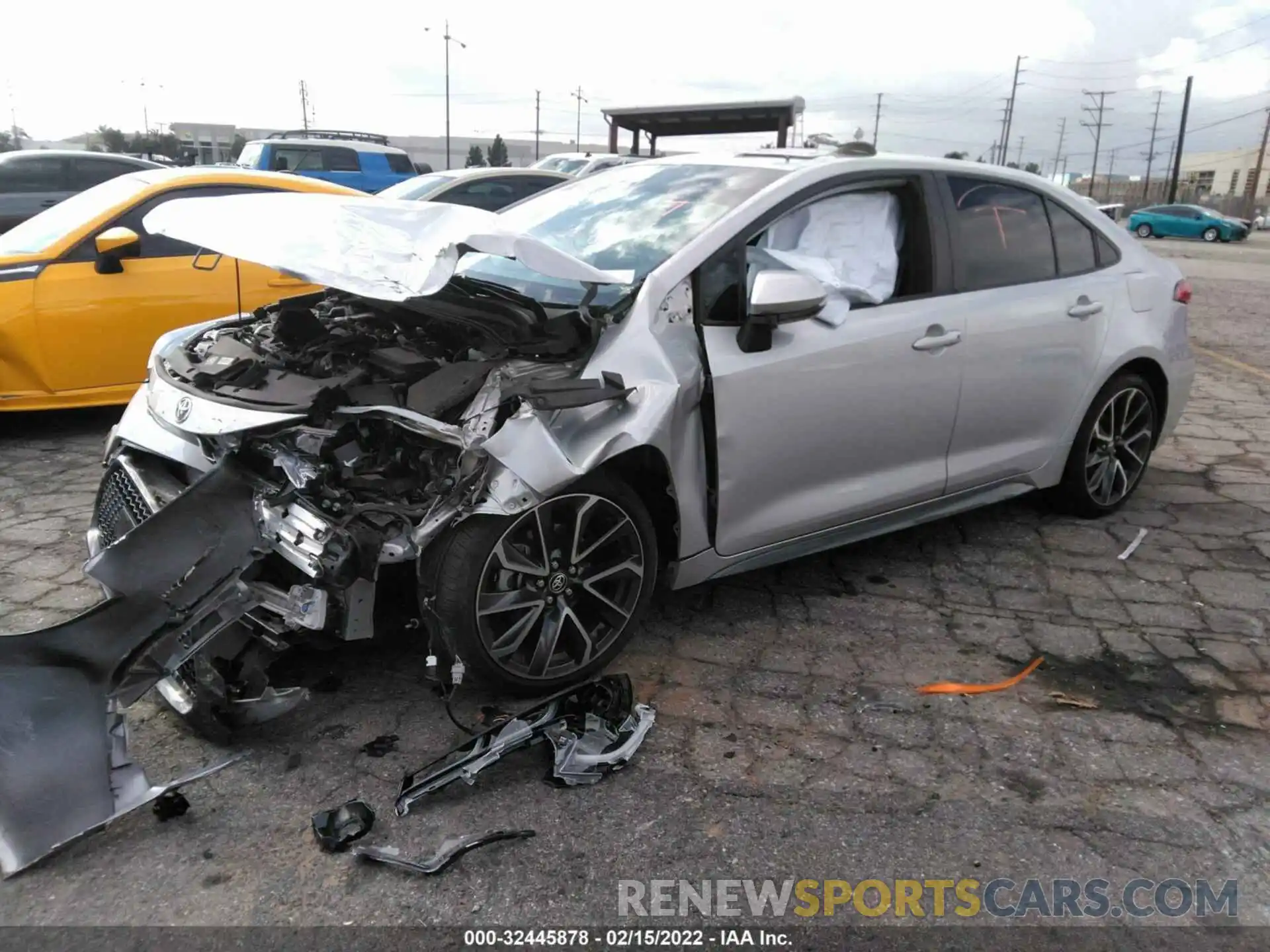 2 Photograph of a damaged car 5YFS4RCE2LP052135 TOYOTA COROLLA 2020