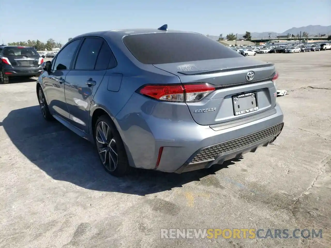 3 Photograph of a damaged car 5YFS4RCE2LP052443 TOYOTA COROLLA 2020