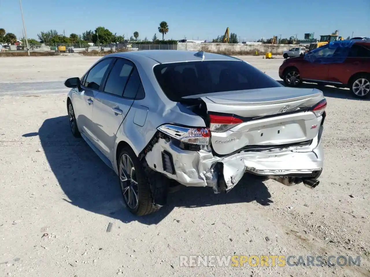 3 Photograph of a damaged car 5YFS4RCE2LP052510 TOYOTA COROLLA 2020