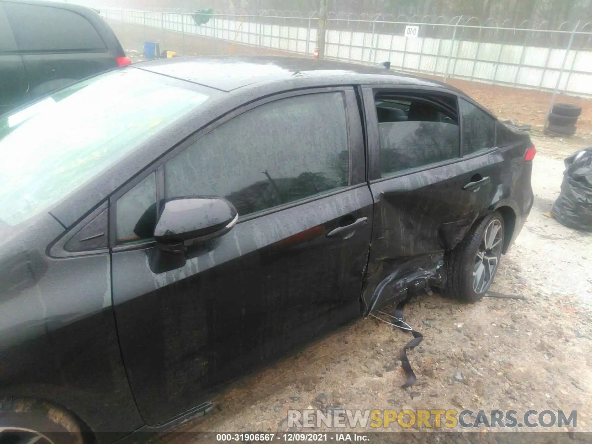 6 Photograph of a damaged car 5YFS4RCE2LP053057 TOYOTA COROLLA 2020