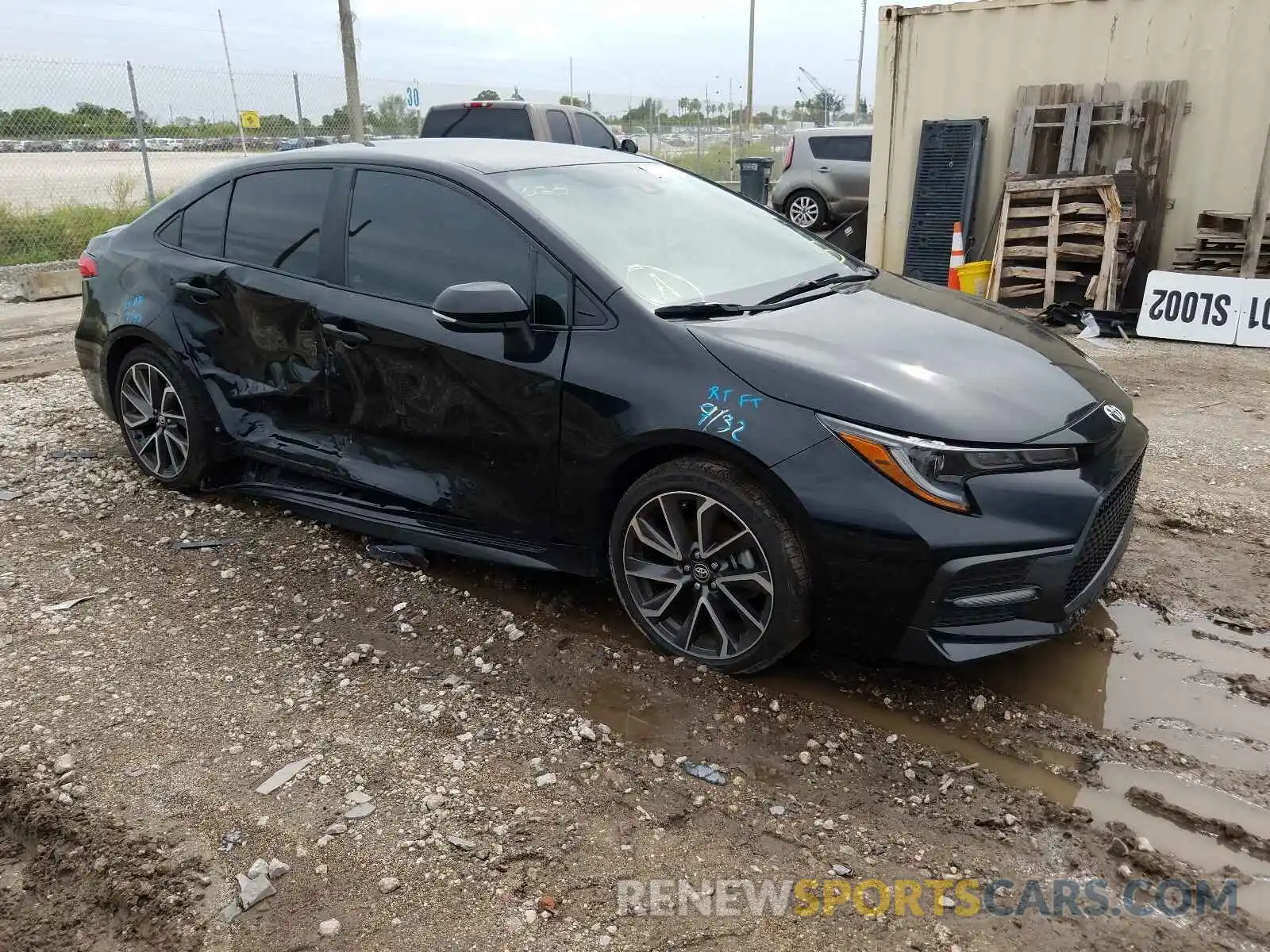 1 Photograph of a damaged car 5YFS4RCE2LP053317 TOYOTA COROLLA 2020