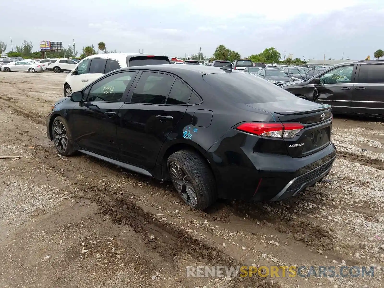 3 Photograph of a damaged car 5YFS4RCE2LP053317 TOYOTA COROLLA 2020