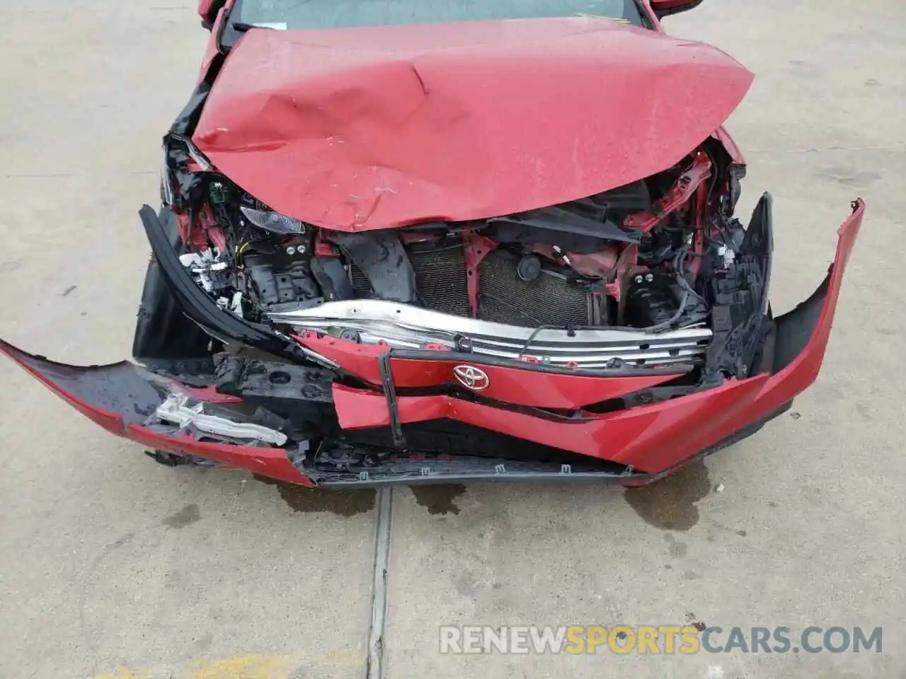 9 Photograph of a damaged car 5YFS4RCE2LP057030 TOYOTA COROLLA 2020