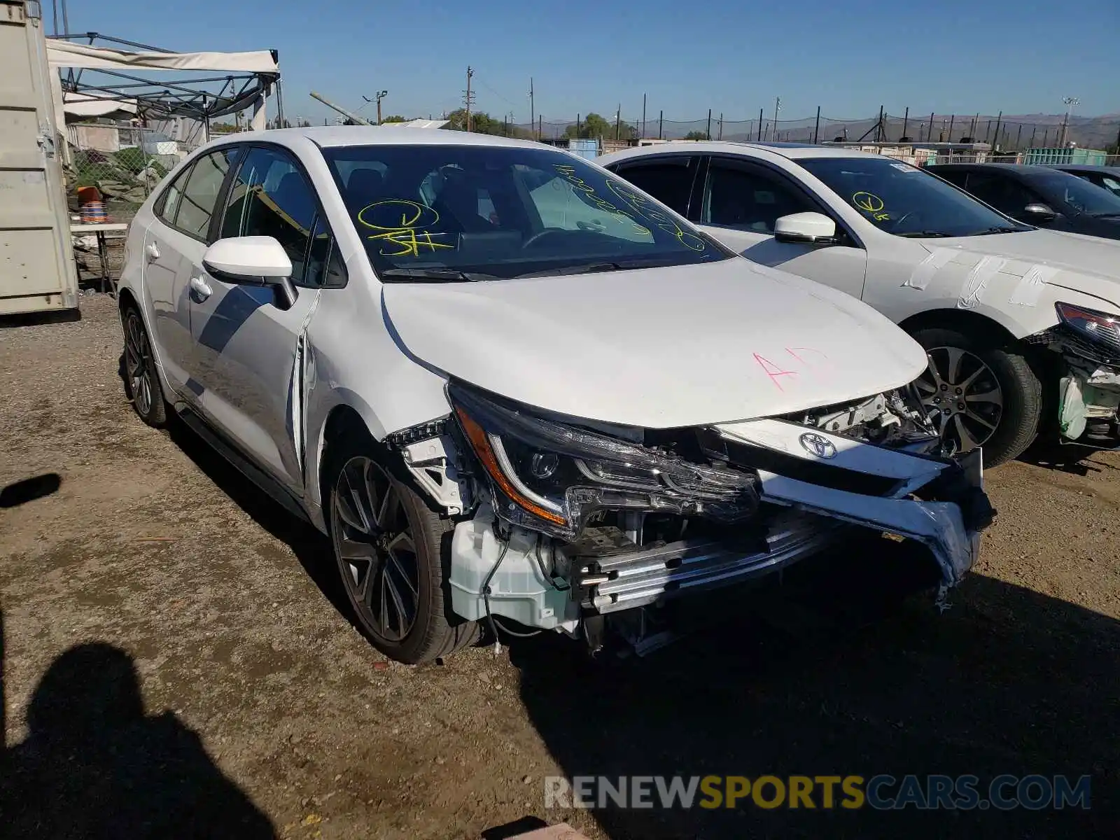 1 Photograph of a damaged car 5YFS4RCE2LP057111 TOYOTA COROLLA 2020