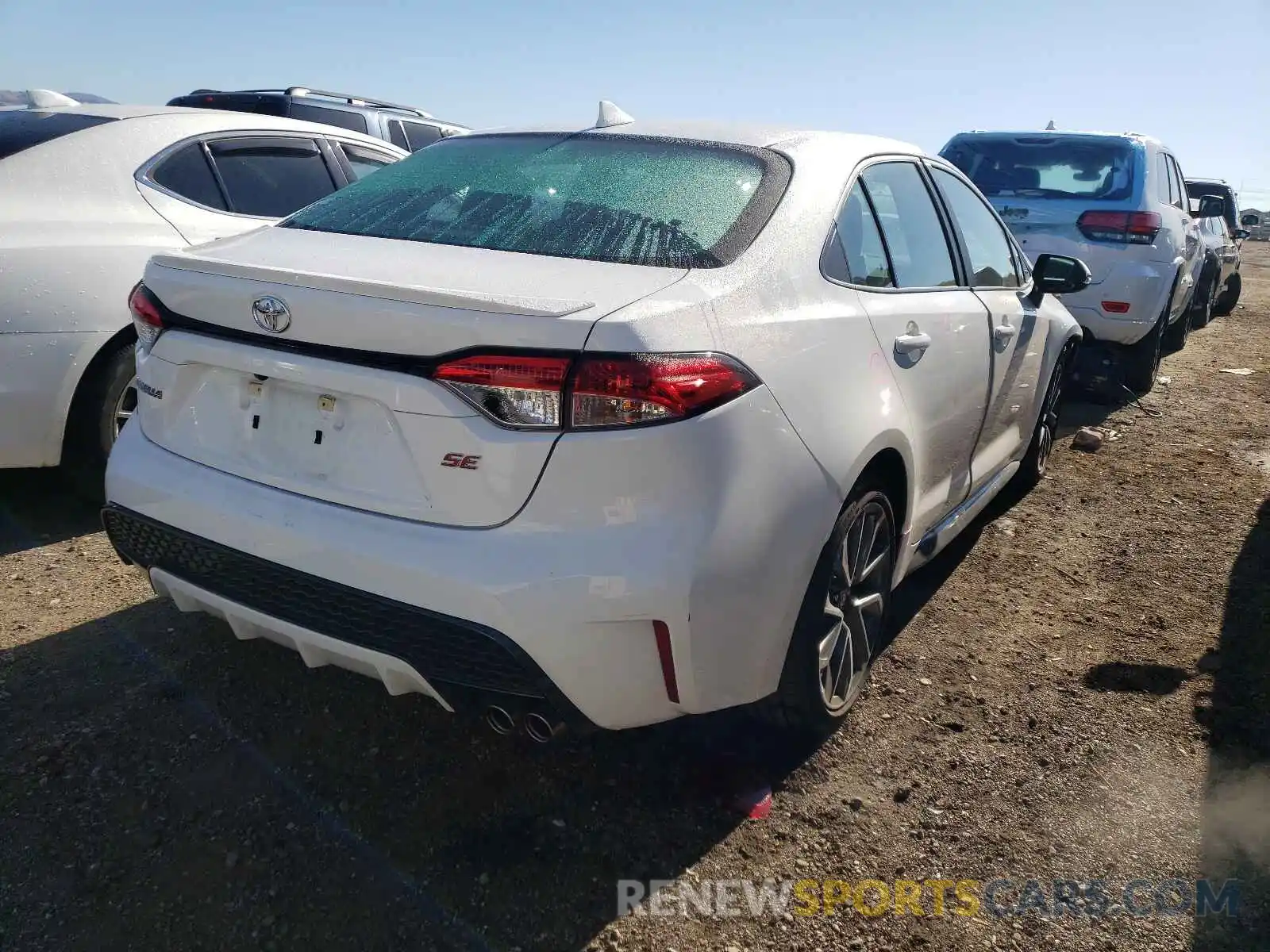 4 Photograph of a damaged car 5YFS4RCE2LP057111 TOYOTA COROLLA 2020