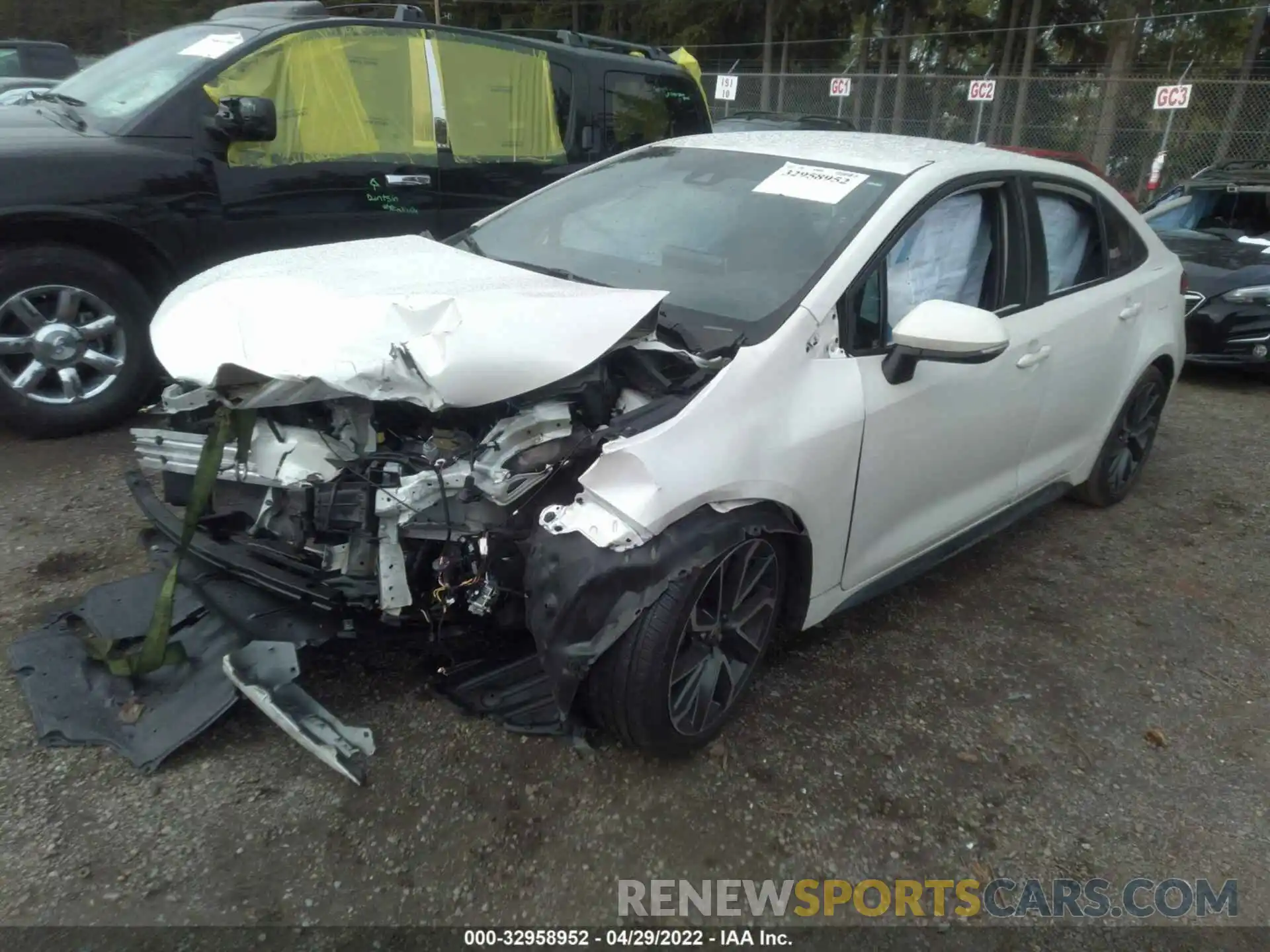 2 Photograph of a damaged car 5YFS4RCE3LP007494 TOYOTA COROLLA 2020