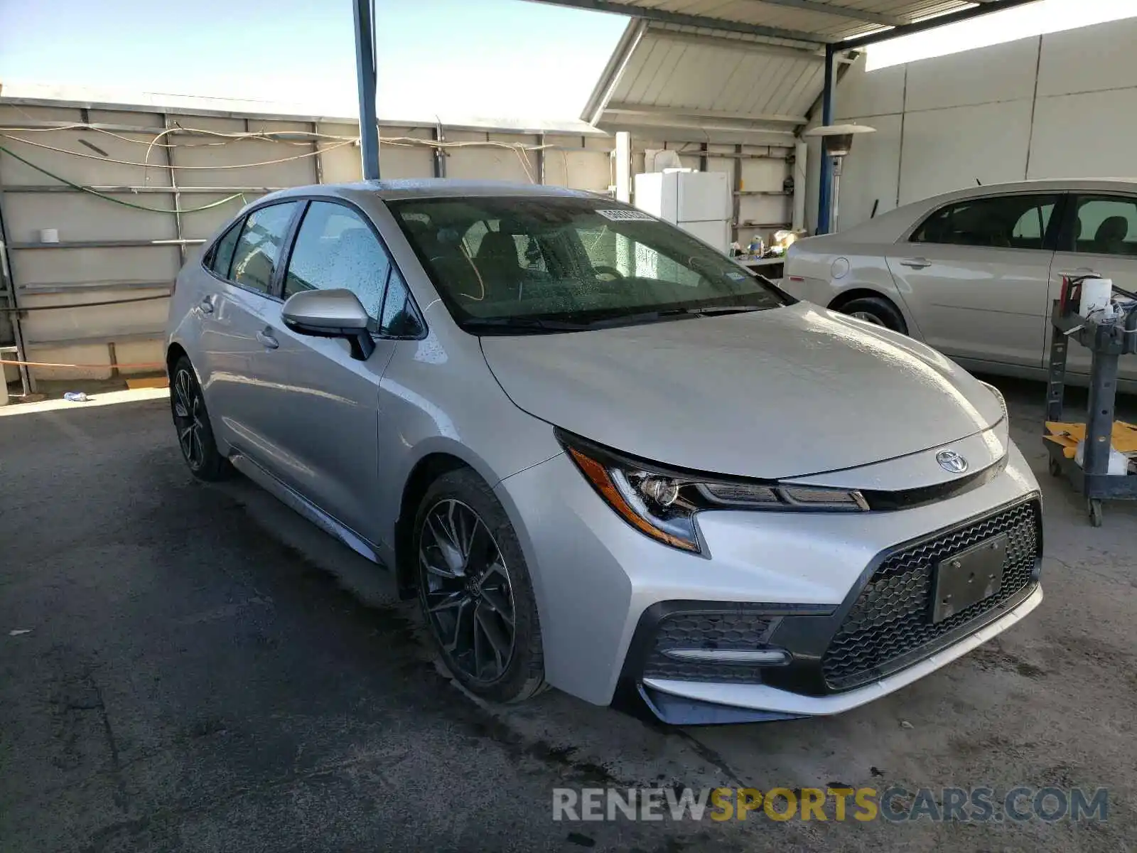 1 Photograph of a damaged car 5YFS4RCE3LP008094 TOYOTA COROLLA 2020