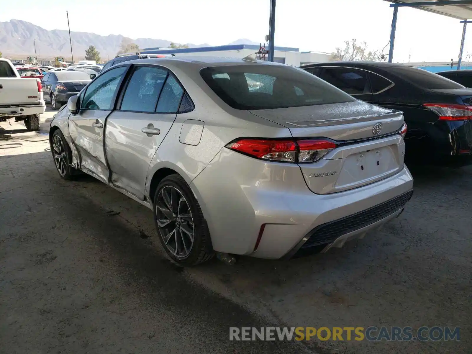 3 Photograph of a damaged car 5YFS4RCE3LP008094 TOYOTA COROLLA 2020