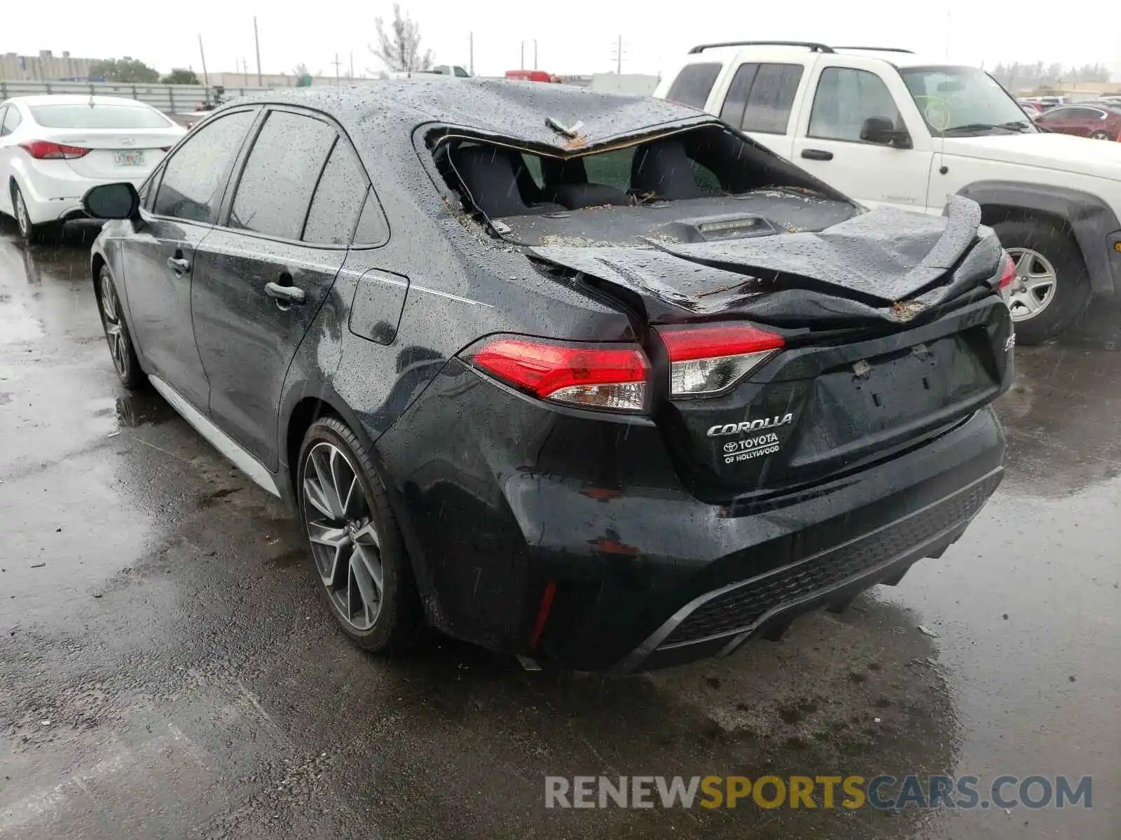 3 Photograph of a damaged car 5YFS4RCE3LP009245 TOYOTA COROLLA 2020