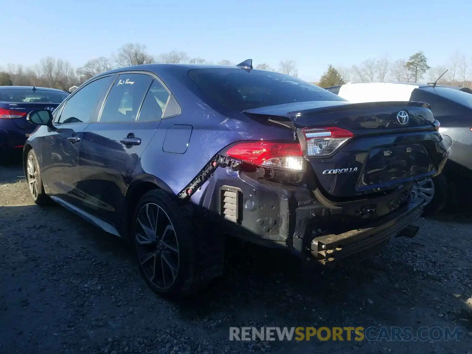 3 Photograph of a damaged car 5YFS4RCE3LP012968 TOYOTA COROLLA 2020