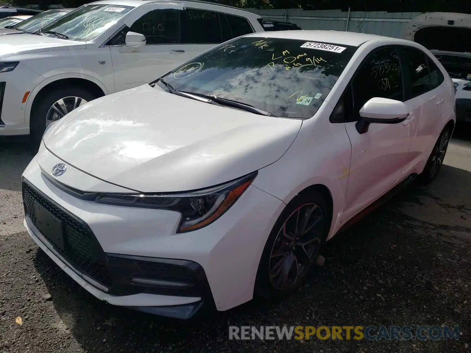 2 Photograph of a damaged car 5YFS4RCE3LP014655 TOYOTA COROLLA 2020