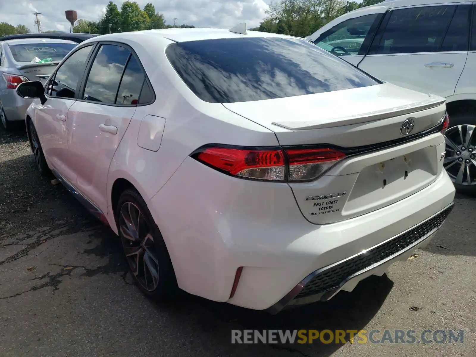 3 Photograph of a damaged car 5YFS4RCE3LP014655 TOYOTA COROLLA 2020