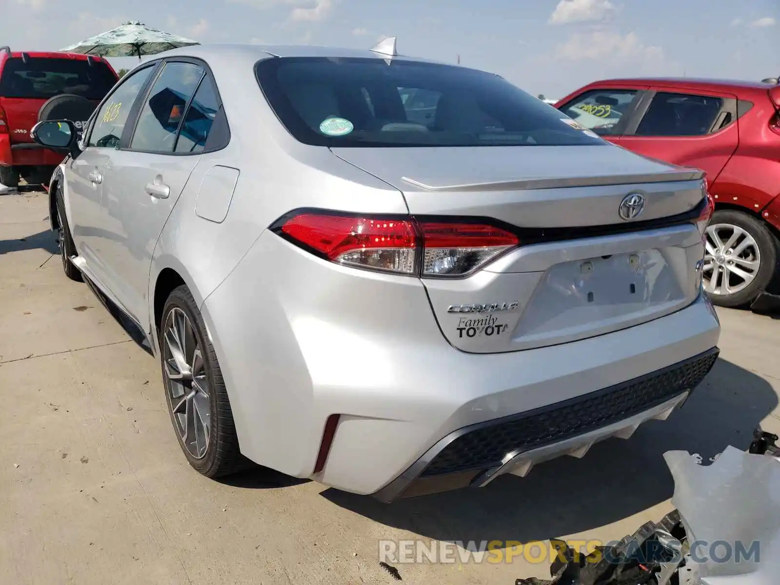 3 Photograph of a damaged car 5YFS4RCE3LP014770 TOYOTA COROLLA 2020