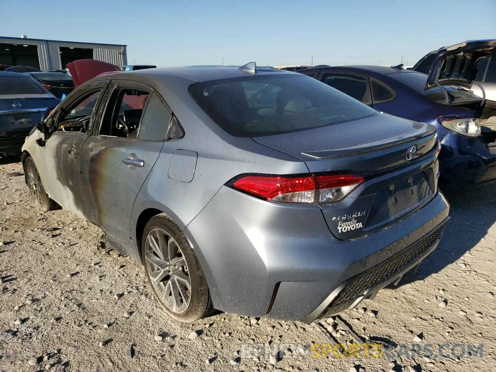 3 Photograph of a damaged car 5YFS4RCE3LP014915 TOYOTA COROLLA 2020