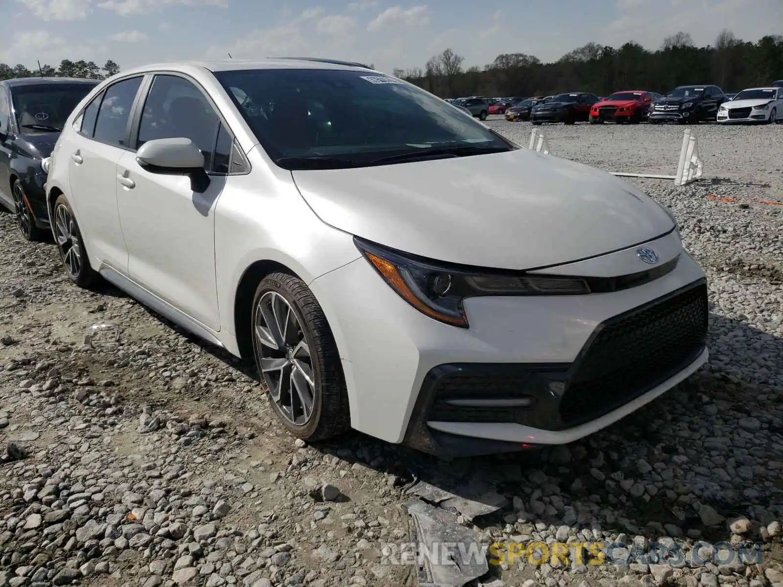 1 Photograph of a damaged car 5YFS4RCE3LP015904 TOYOTA COROLLA 2020