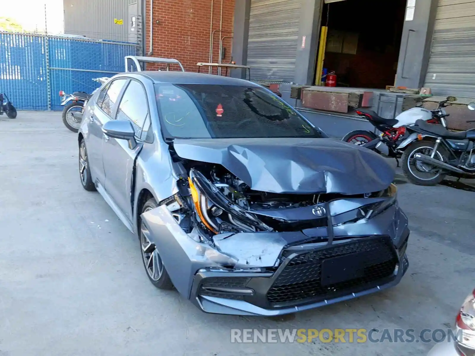 1 Photograph of a damaged car 5YFS4RCE3LP016180 TOYOTA COROLLA 2020