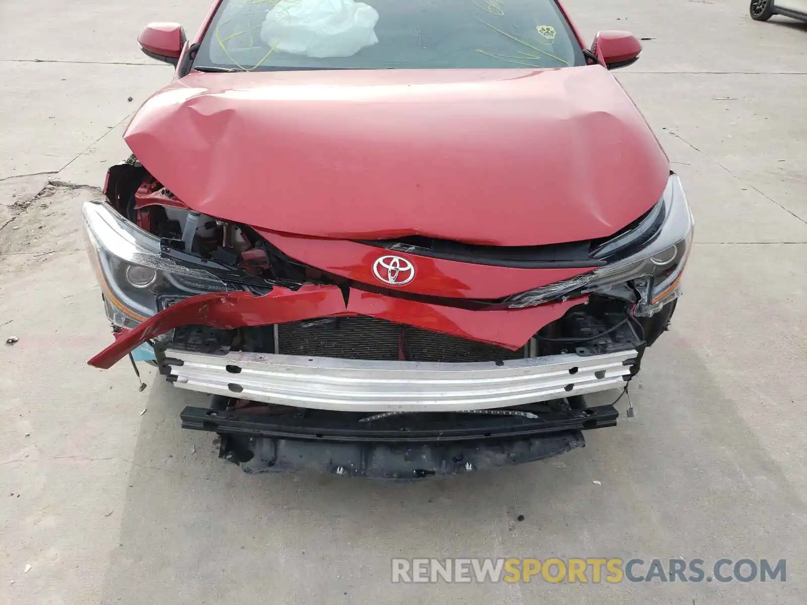 9 Photograph of a damaged car 5YFS4RCE3LP020441 TOYOTA COROLLA 2020