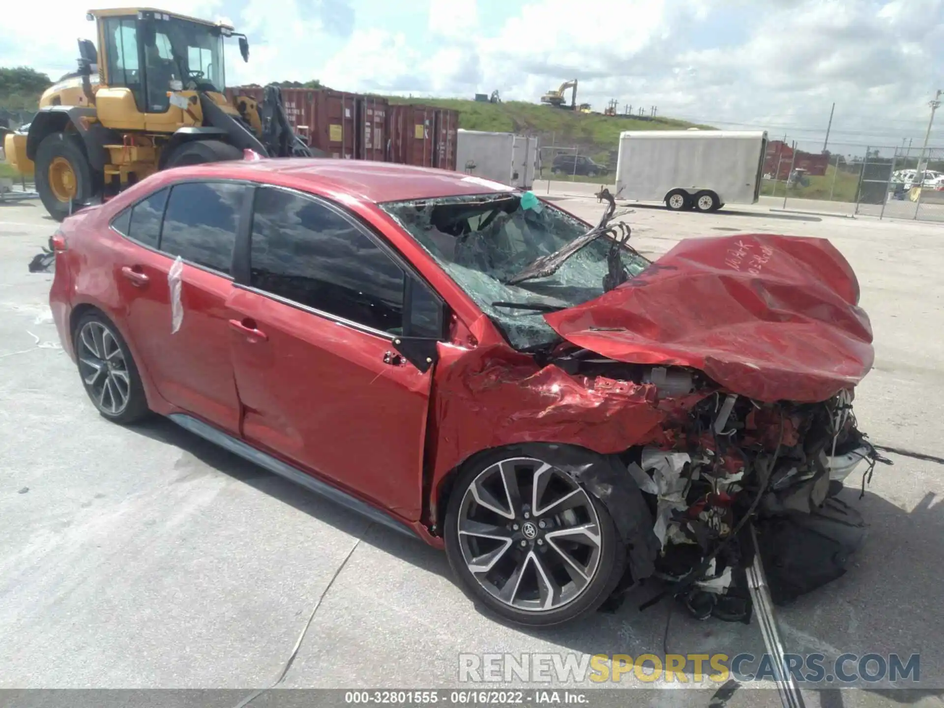 1 Photograph of a damaged car 5YFS4RCE3LP024053 TOYOTA COROLLA 2020