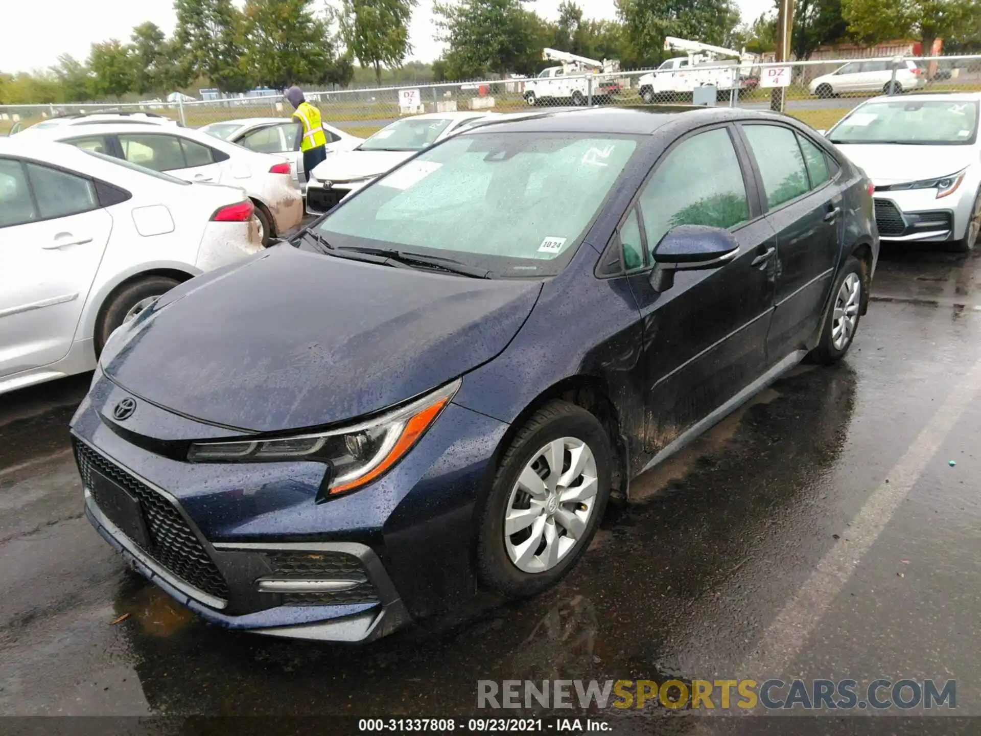 2 Photograph of a damaged car 5YFS4RCE3LP025106 TOYOTA COROLLA 2020