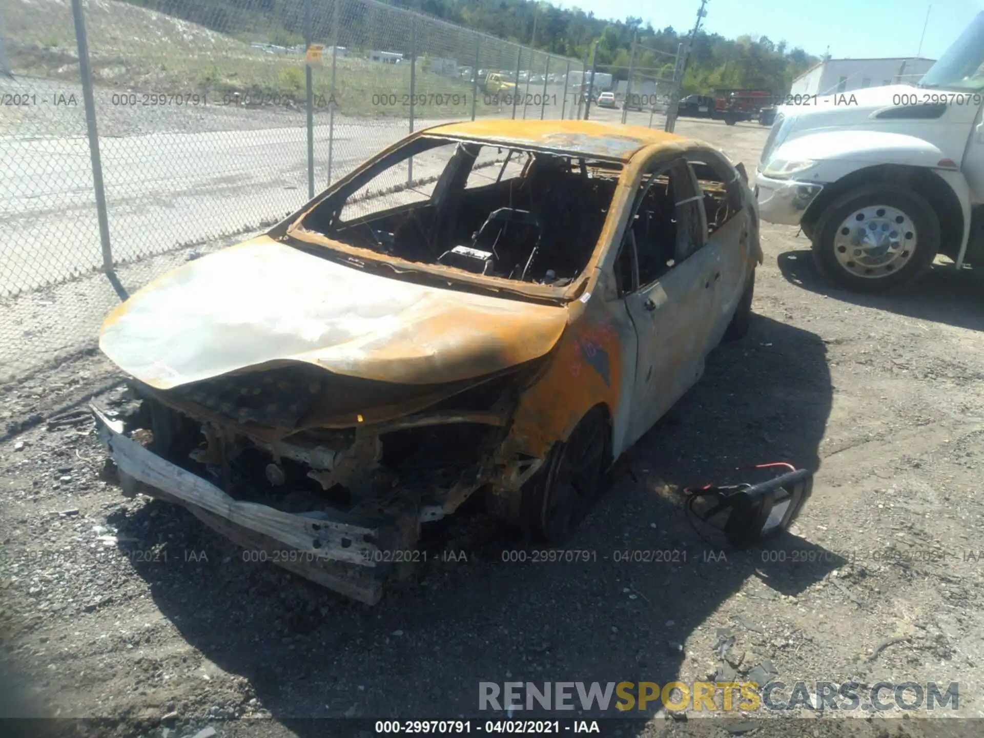 2 Photograph of a damaged car 5YFS4RCE3LP025431 TOYOTA COROLLA 2020