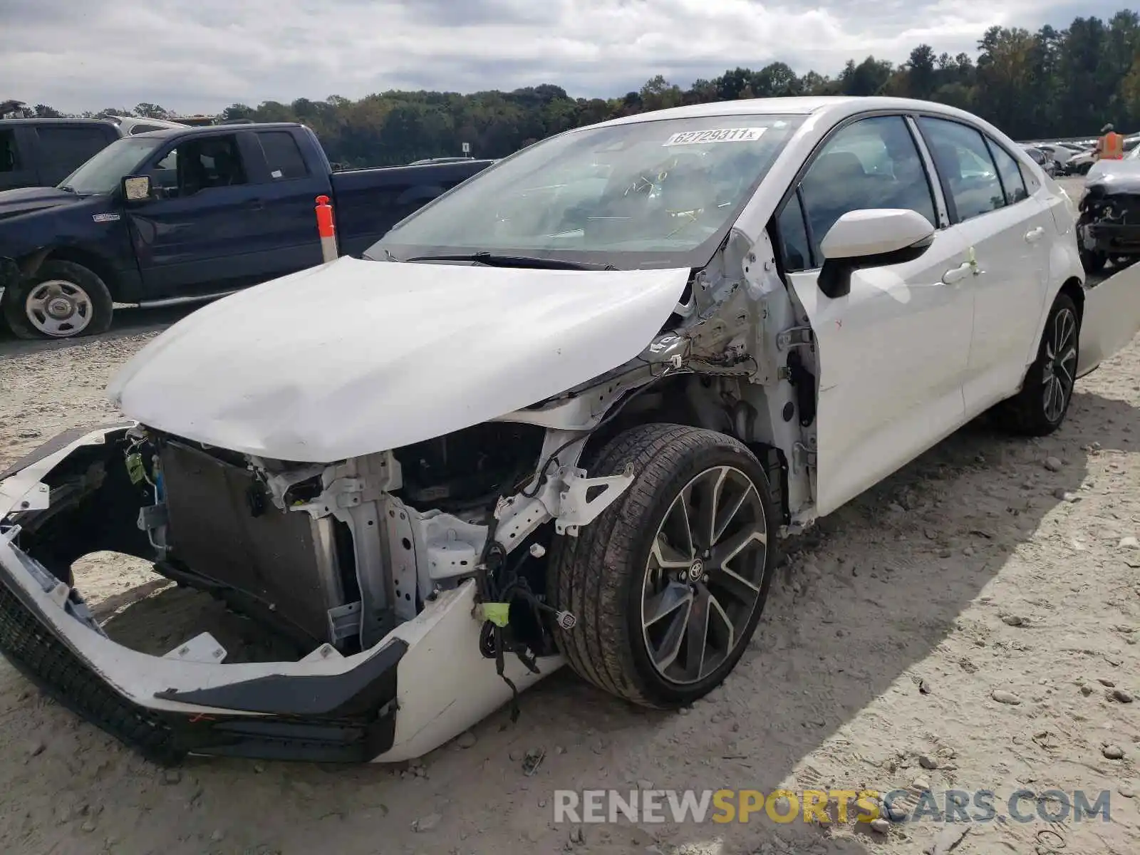 2 Photograph of a damaged car 5YFS4RCE3LP026501 TOYOTA COROLLA 2020