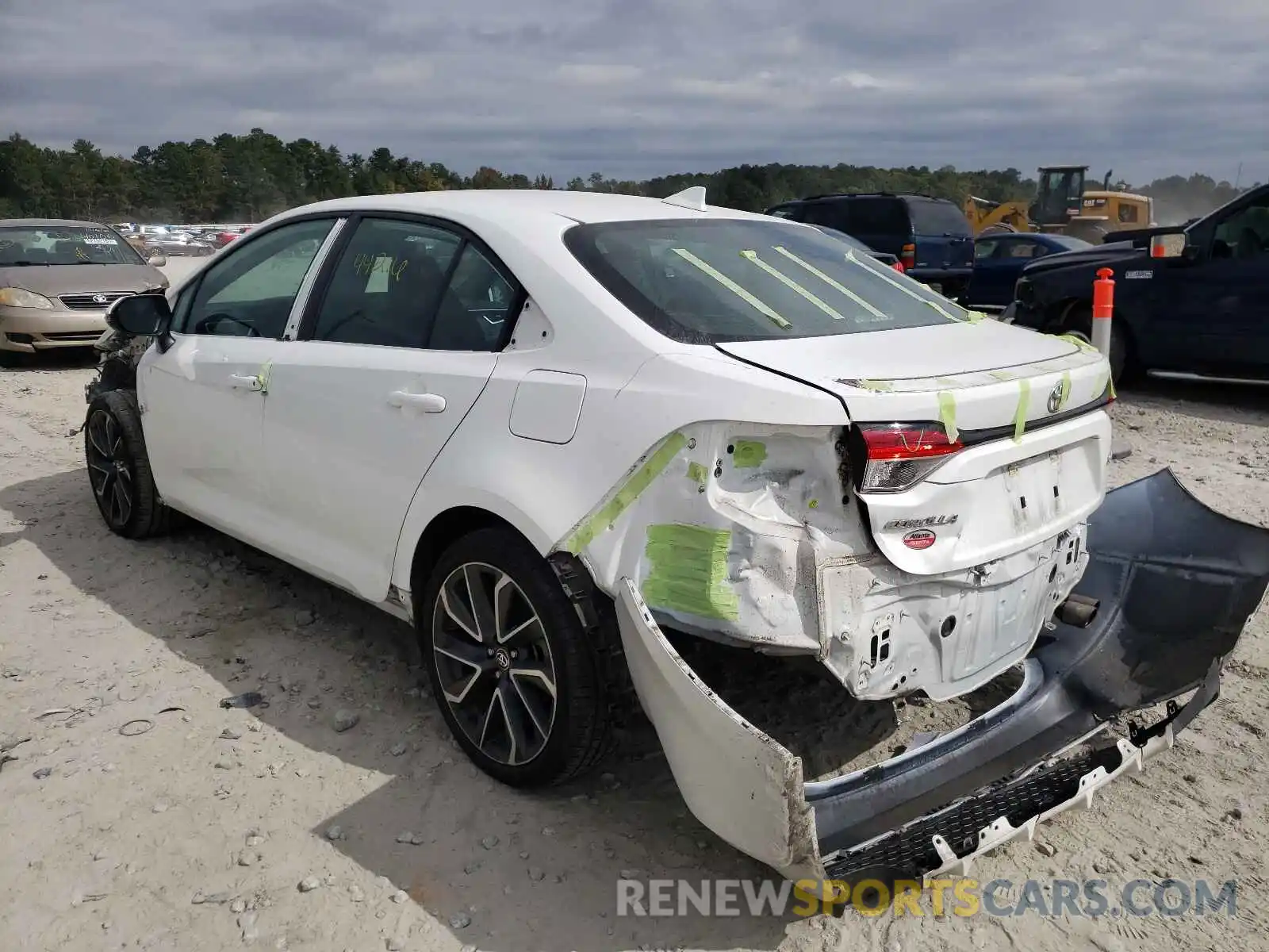 3 Photograph of a damaged car 5YFS4RCE3LP026501 TOYOTA COROLLA 2020