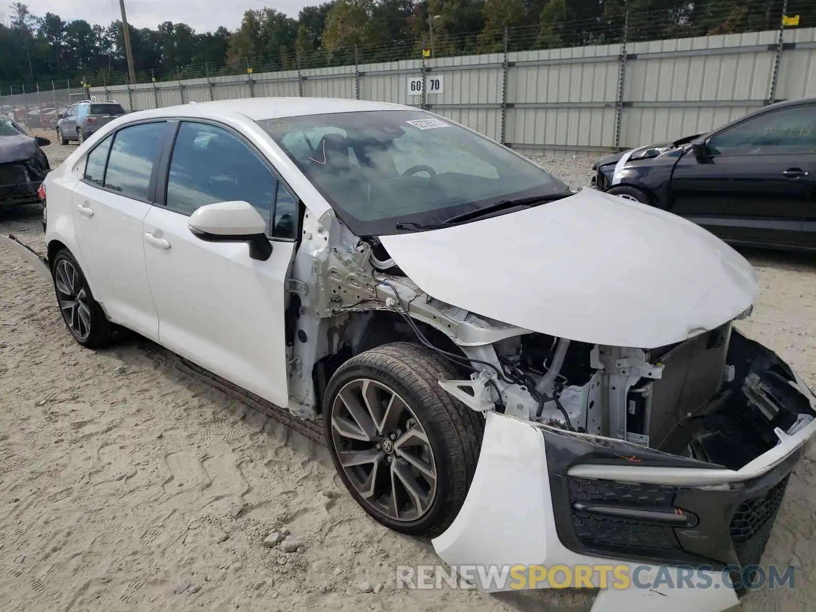 9 Photograph of a damaged car 5YFS4RCE3LP026501 TOYOTA COROLLA 2020