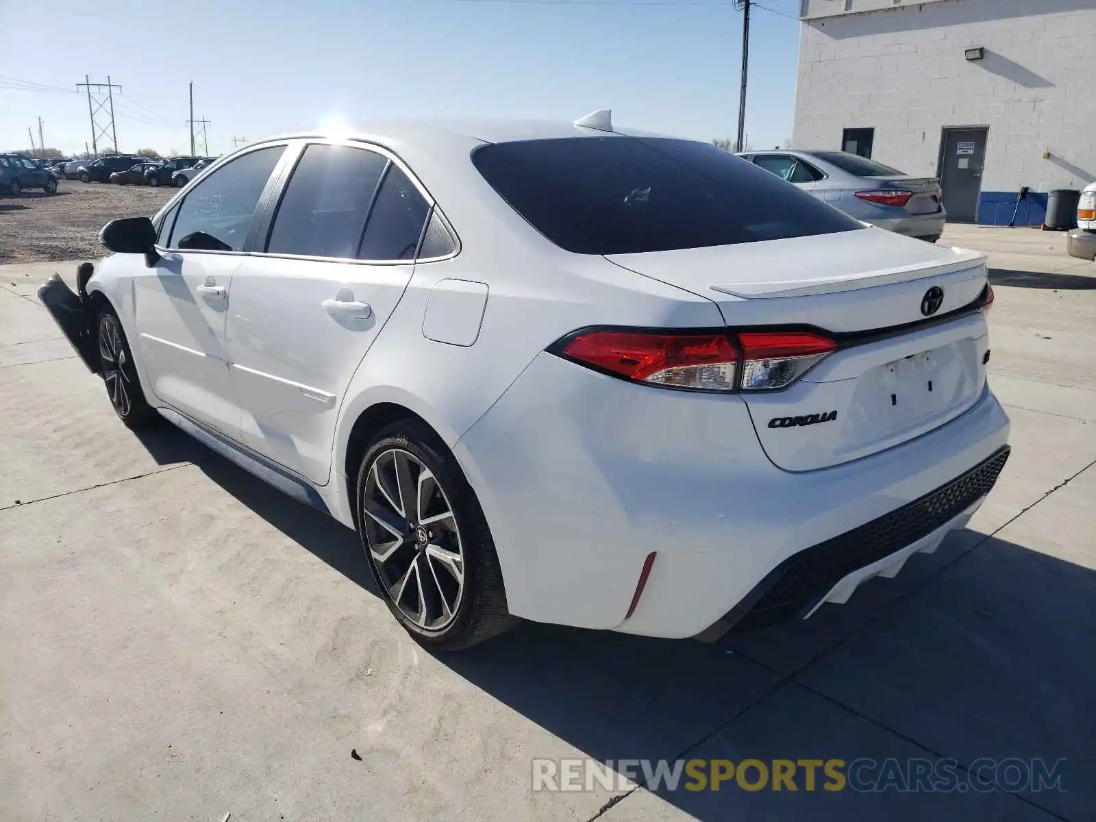 3 Photograph of a damaged car 5YFS4RCE3LP026532 TOYOTA COROLLA 2020