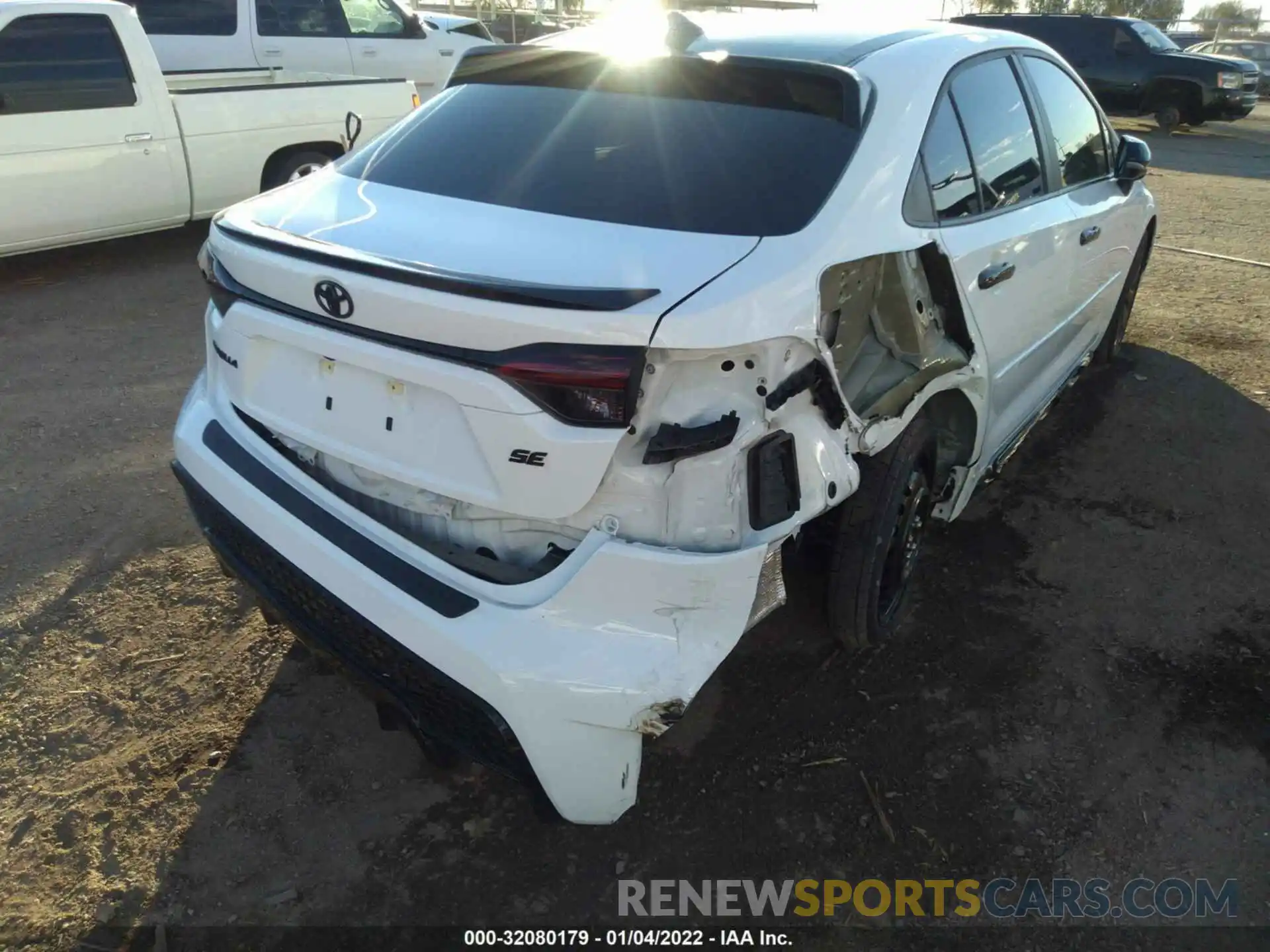 6 Photograph of a damaged car 5YFS4RCE3LP029799 TOYOTA COROLLA 2020