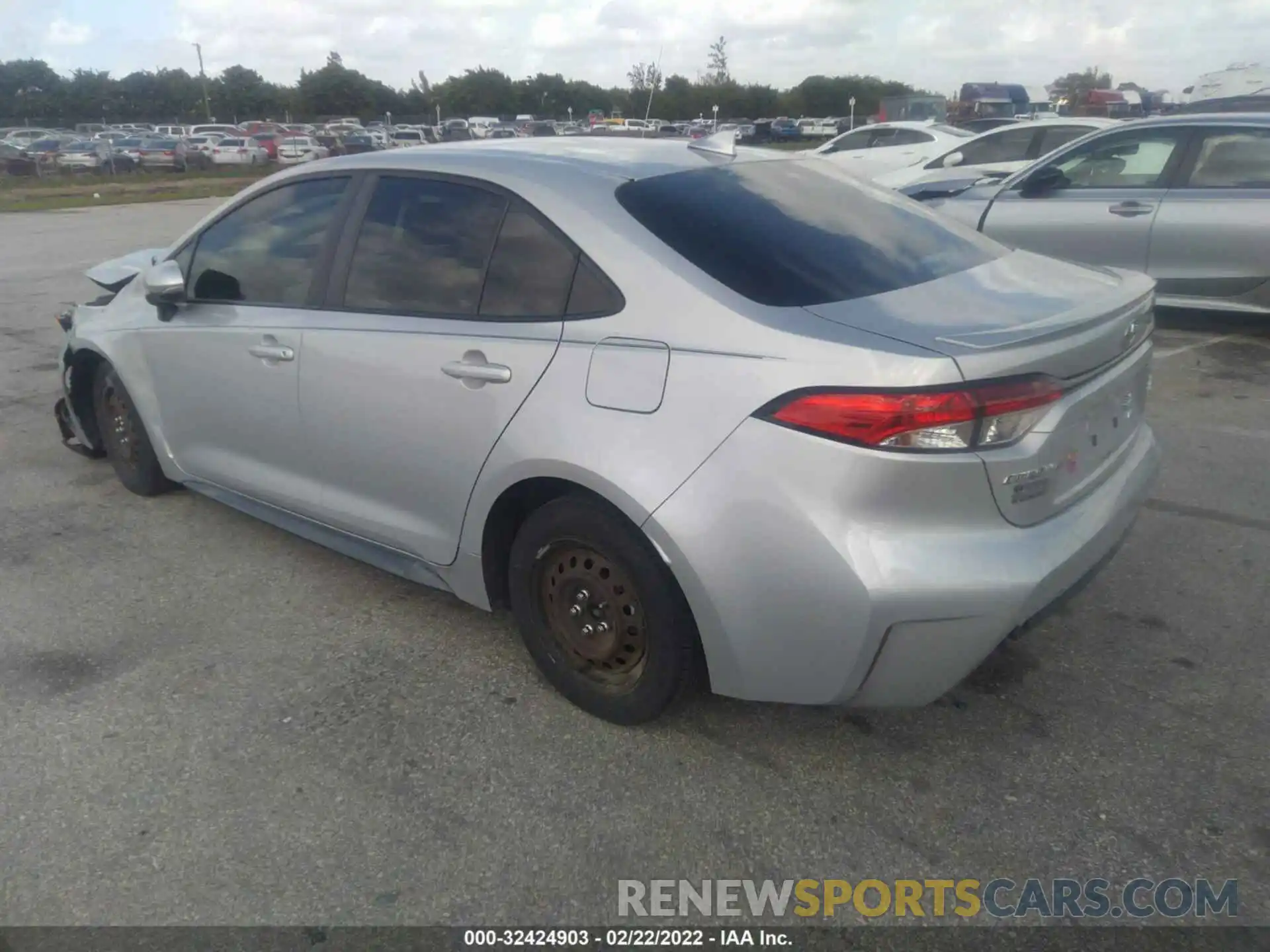 3 Photograph of a damaged car 5YFS4RCE3LP032654 TOYOTA COROLLA 2020