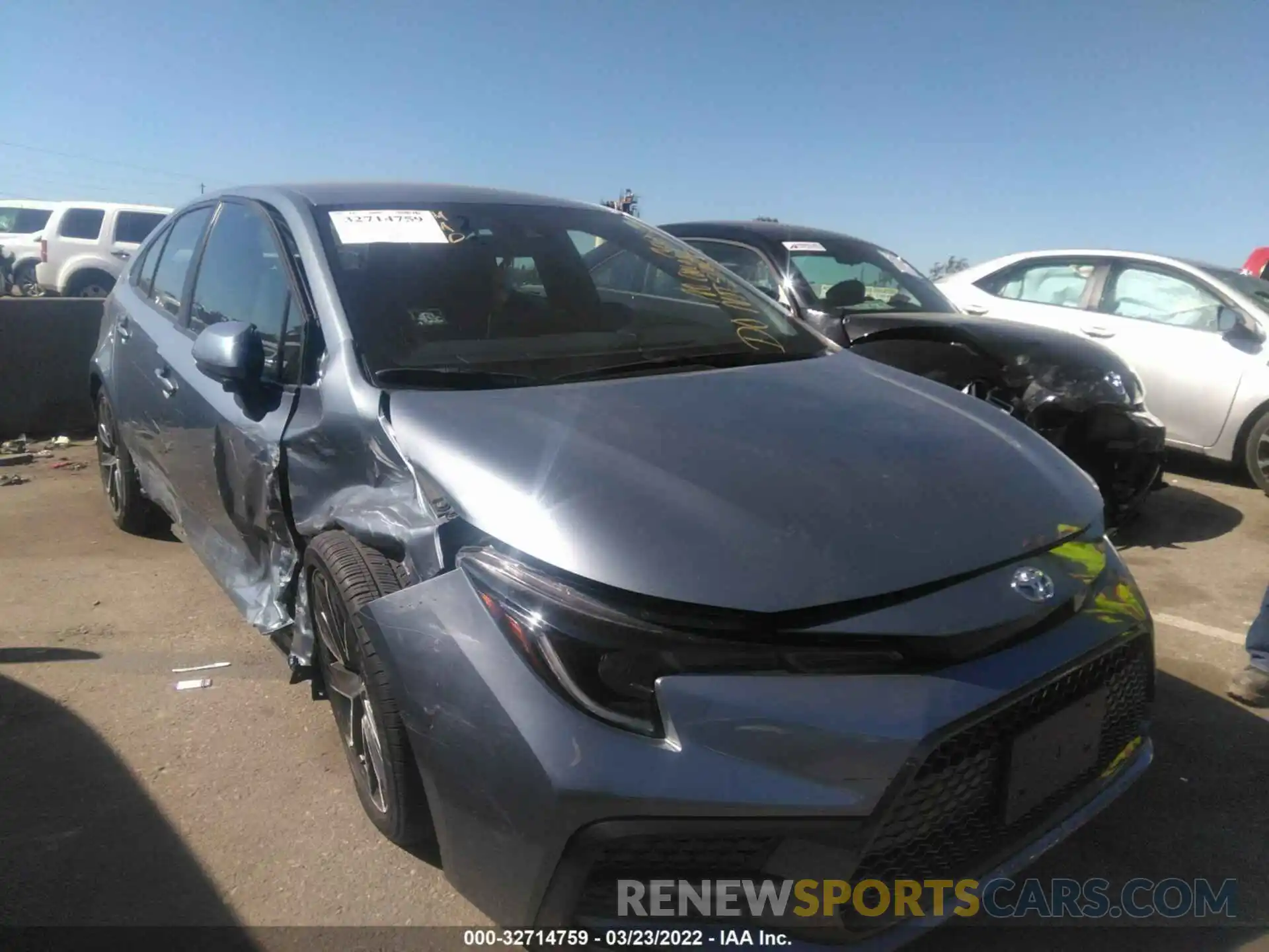 1 Photograph of a damaged car 5YFS4RCE3LP032783 TOYOTA COROLLA 2020