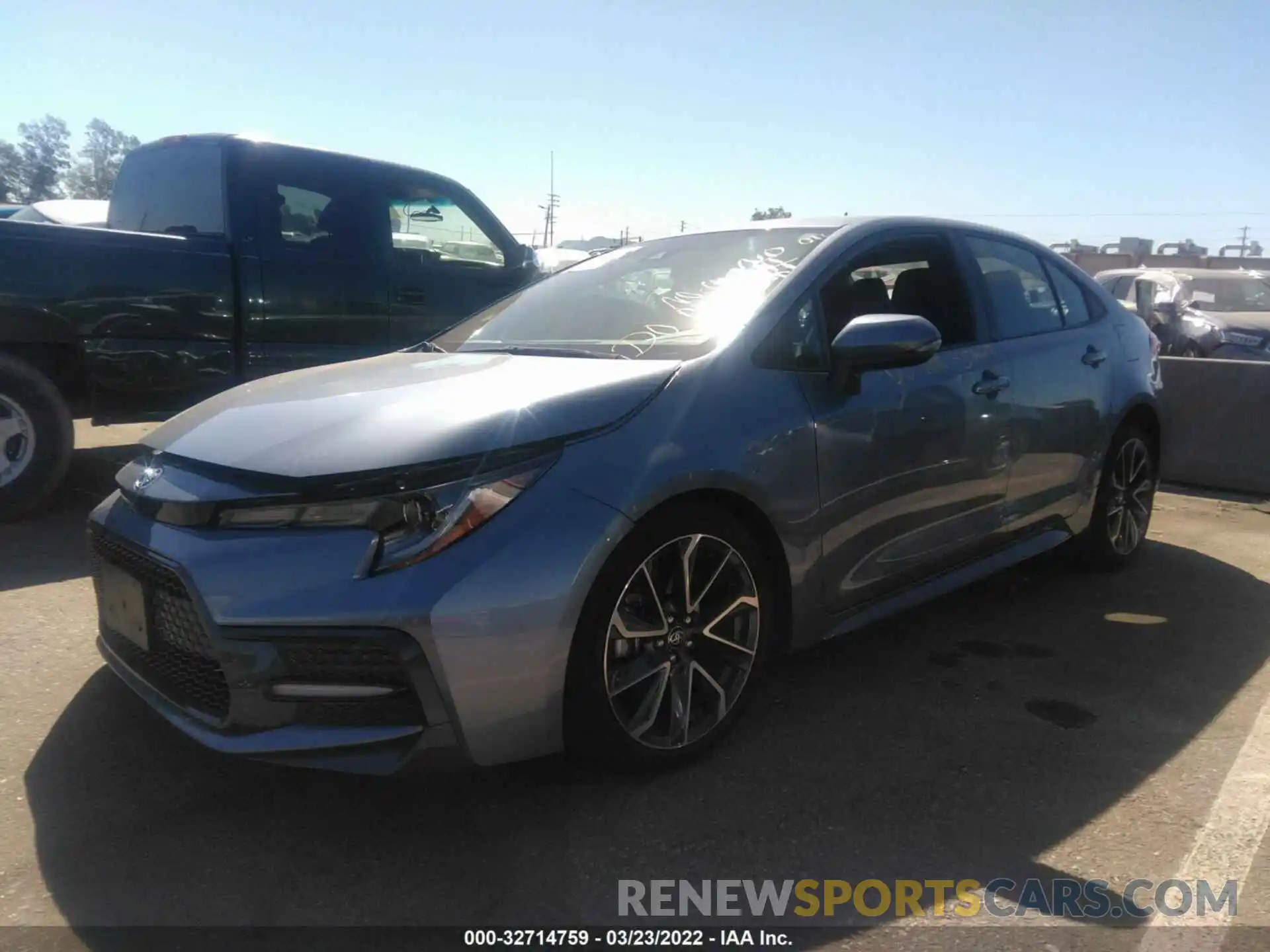 2 Photograph of a damaged car 5YFS4RCE3LP032783 TOYOTA COROLLA 2020