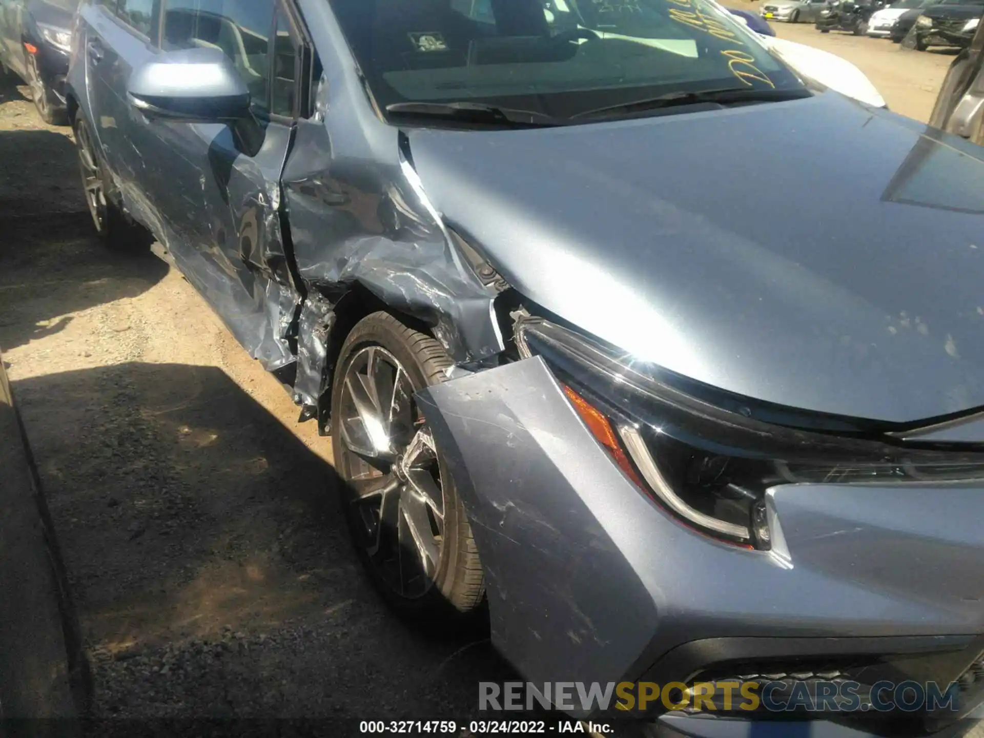 6 Photograph of a damaged car 5YFS4RCE3LP032783 TOYOTA COROLLA 2020