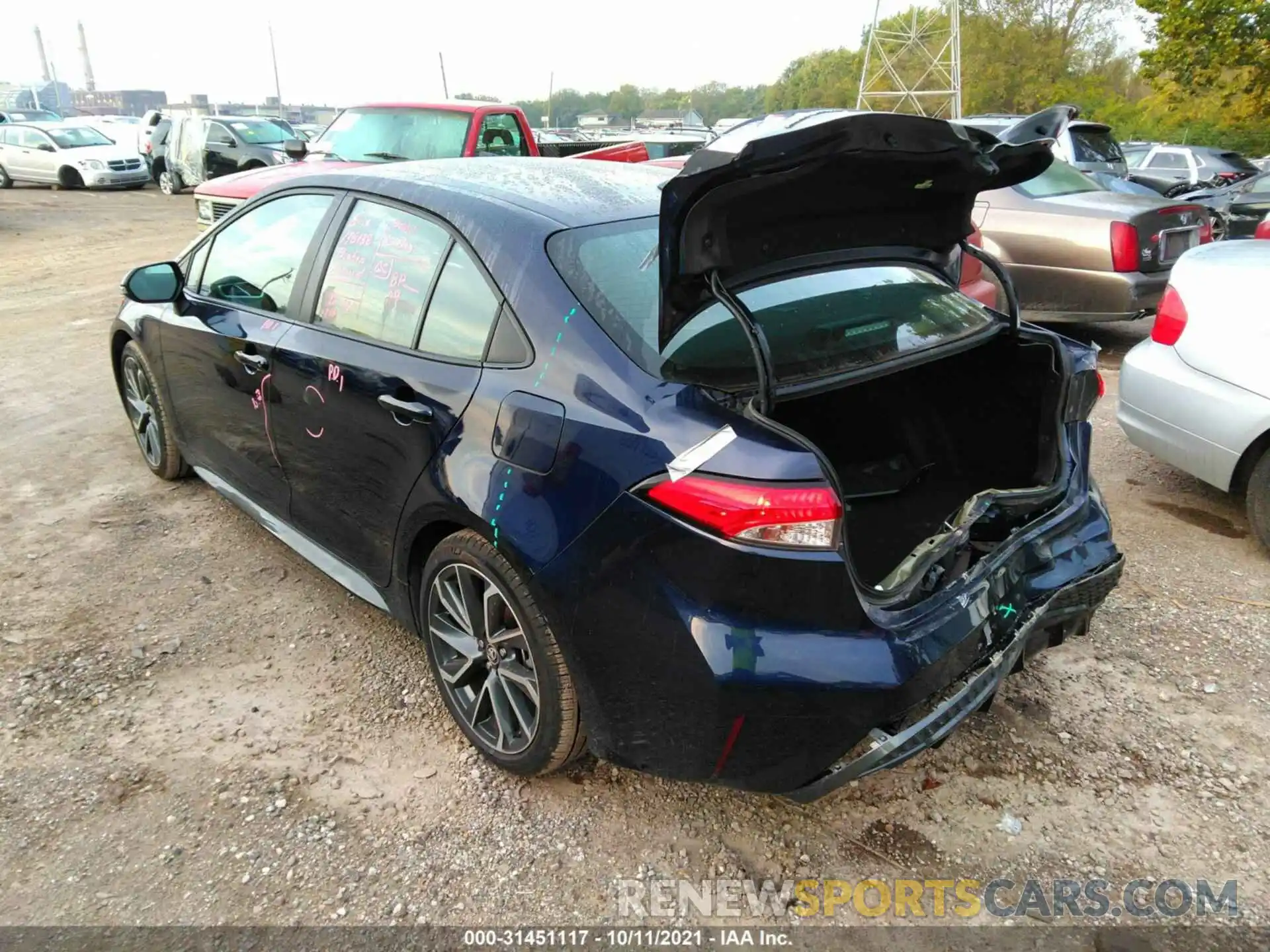 3 Photograph of a damaged car 5YFS4RCE3LP033822 TOYOTA COROLLA 2020