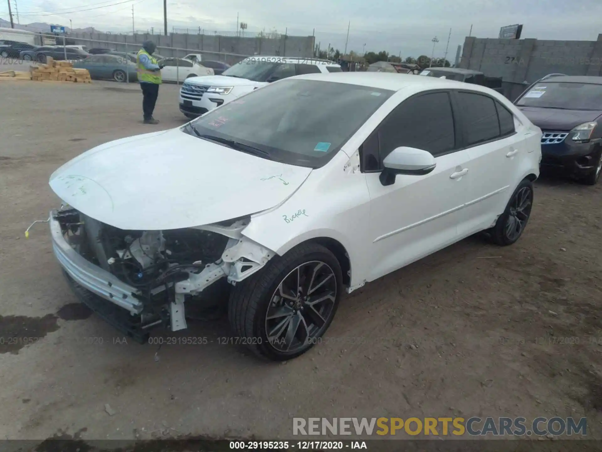 2 Photograph of a damaged car 5YFS4RCE3LP035375 TOYOTA COROLLA 2020