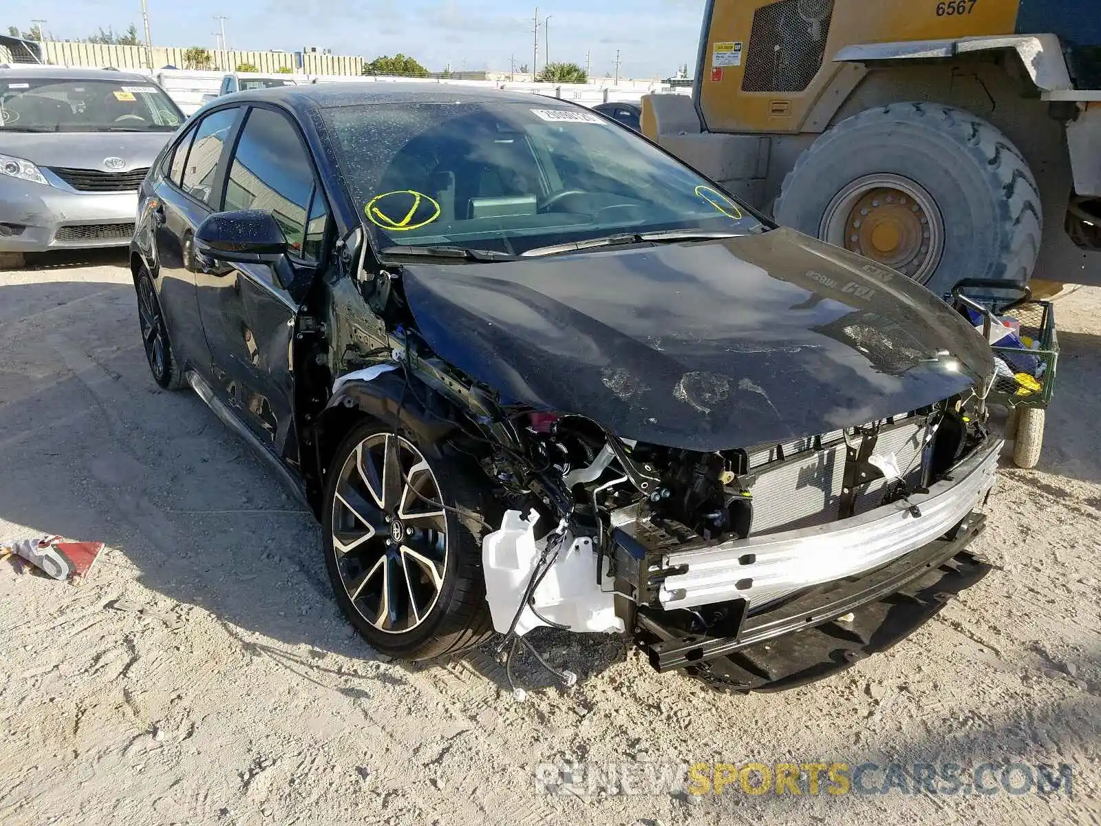 1 Photograph of a damaged car 5YFS4RCE3LP035845 TOYOTA COROLLA 2020