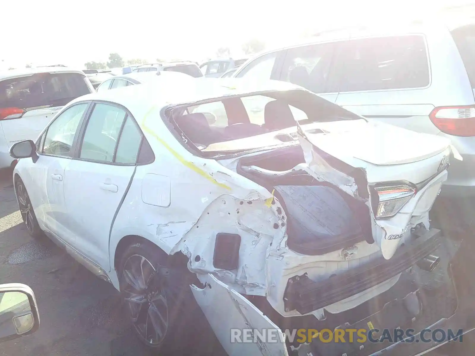 3 Photograph of a damaged car 5YFS4RCE3LP036493 TOYOTA COROLLA 2020