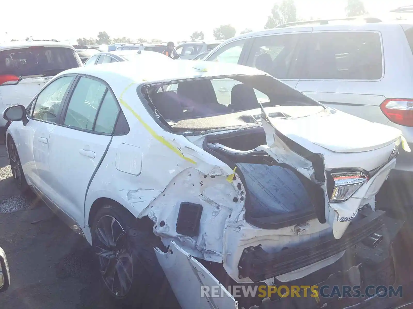 9 Photograph of a damaged car 5YFS4RCE3LP036493 TOYOTA COROLLA 2020