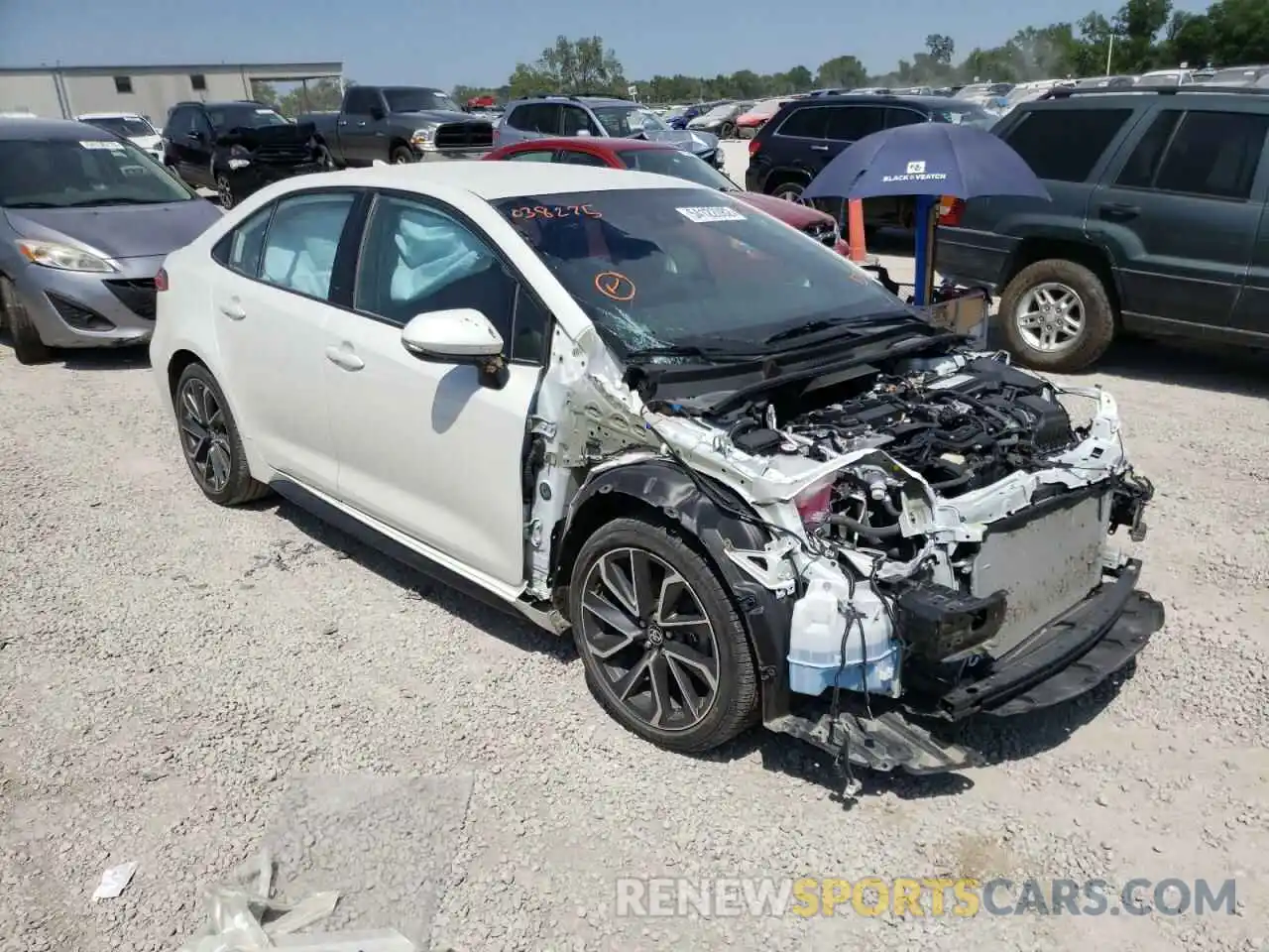 1 Photograph of a damaged car 5YFS4RCE3LP038275 TOYOTA COROLLA 2020