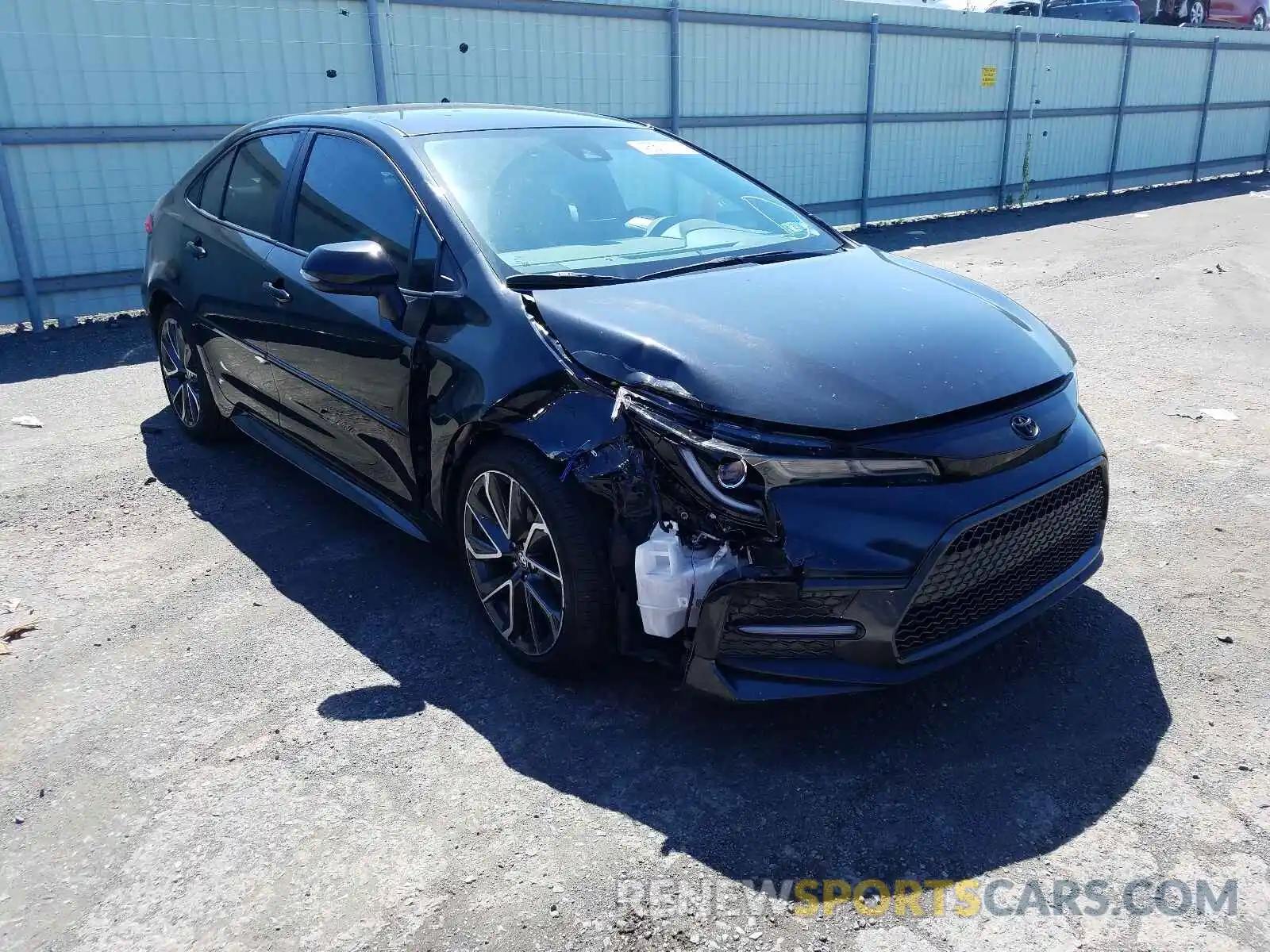 1 Photograph of a damaged car 5YFS4RCE3LP039104 TOYOTA COROLLA 2020